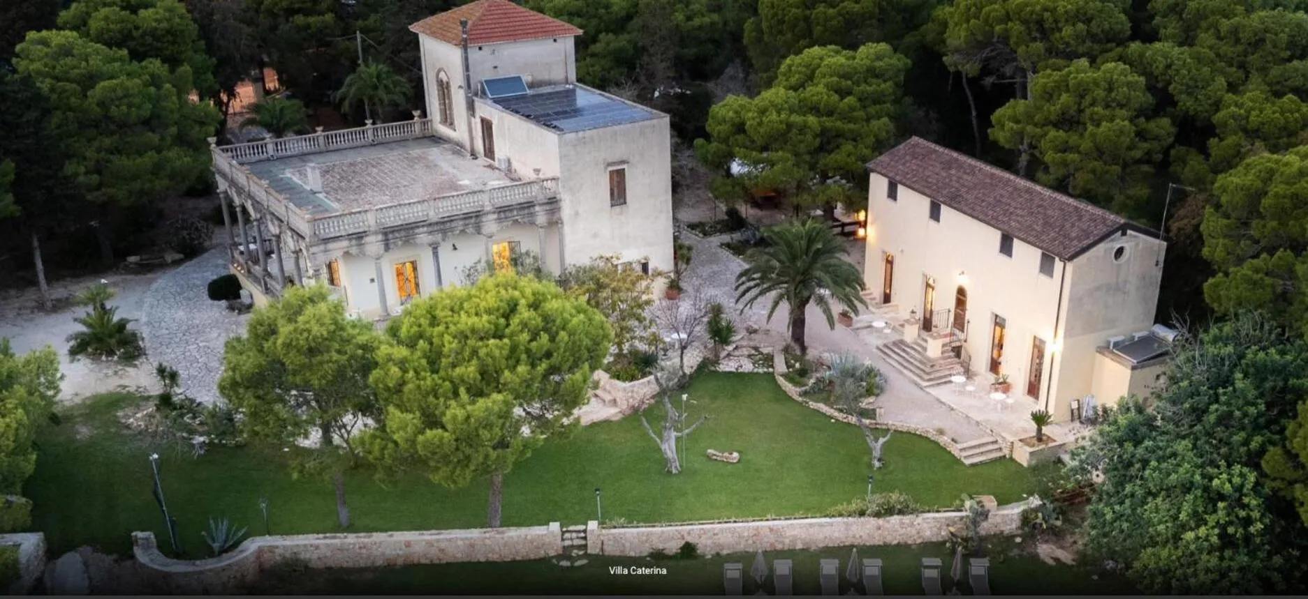 Photo of the whole room in Villa Scinata Dimora Storica