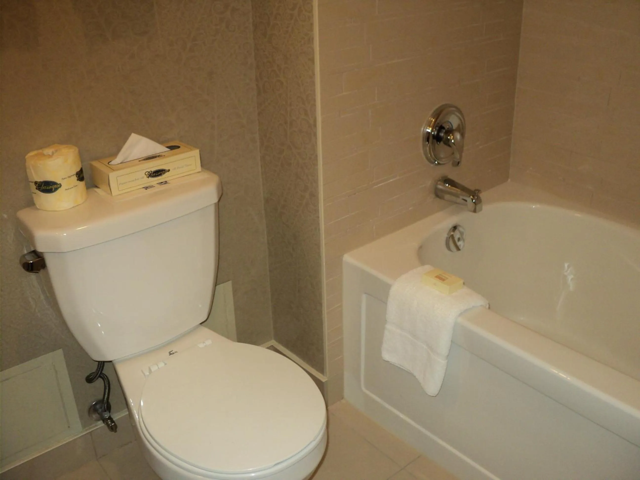 Bathroom in Montecassino Hotel & Event Centre