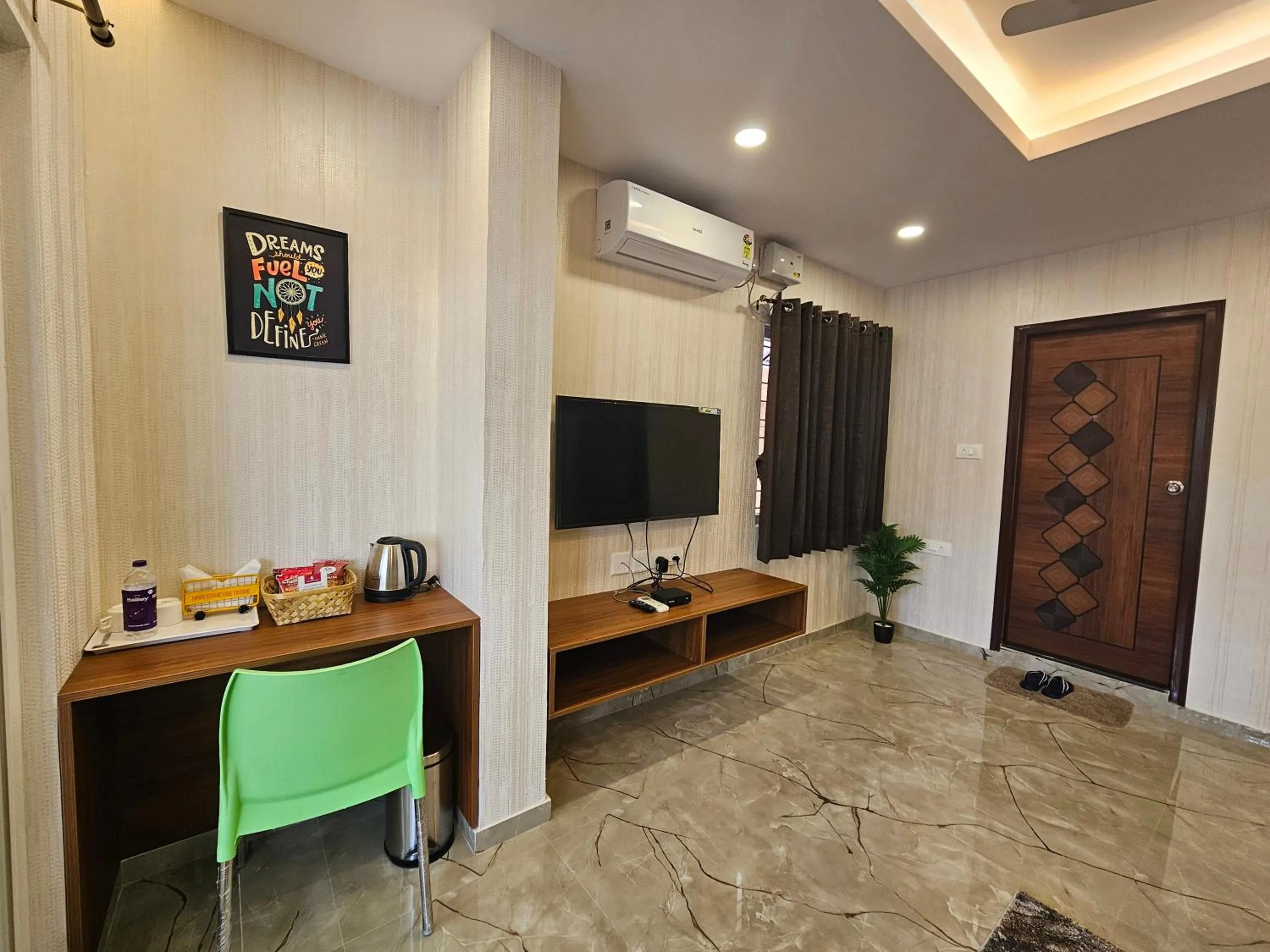 TV and multimedia in The Urban Nest