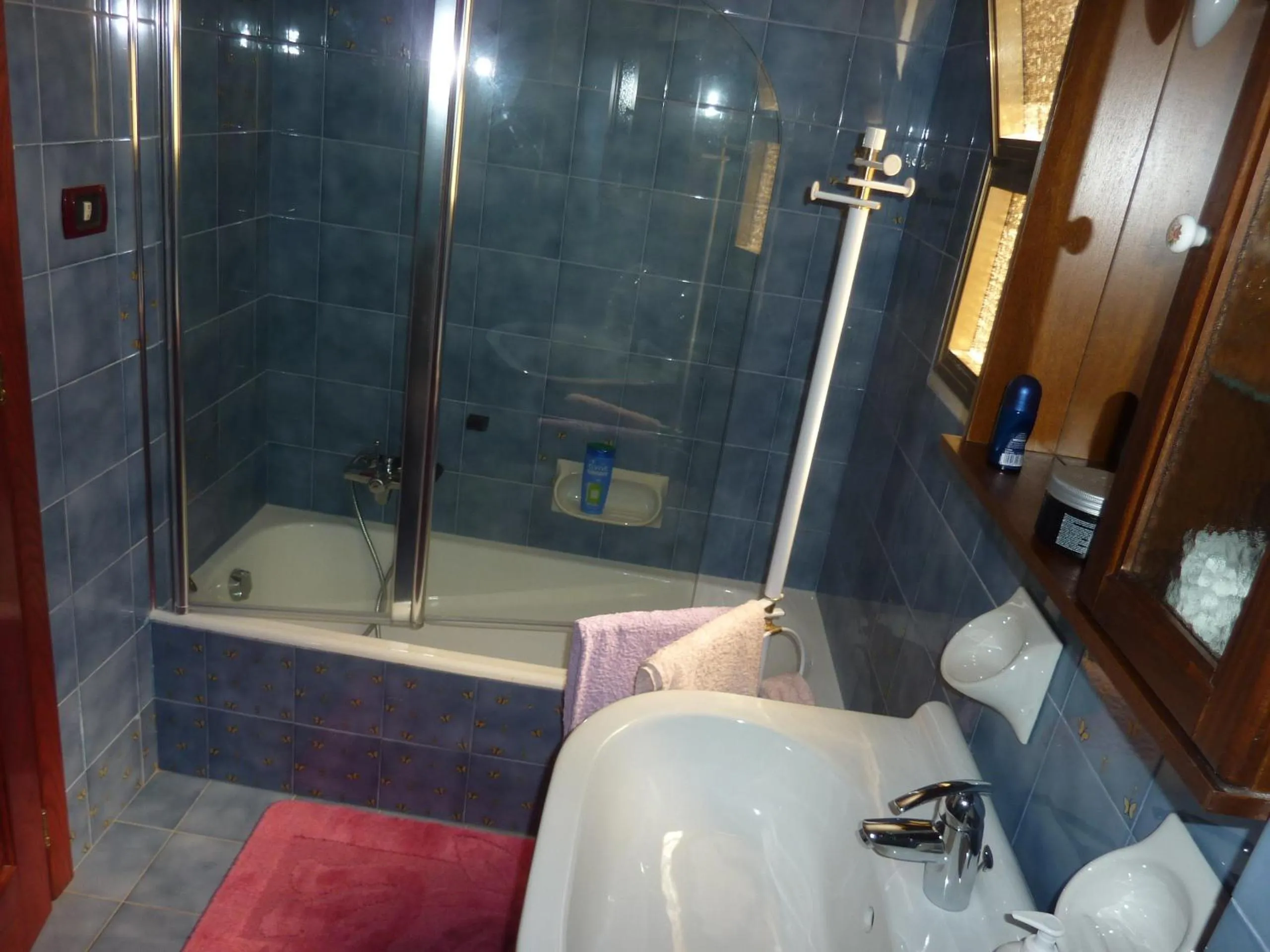 Bathroom in Life's Hotel B