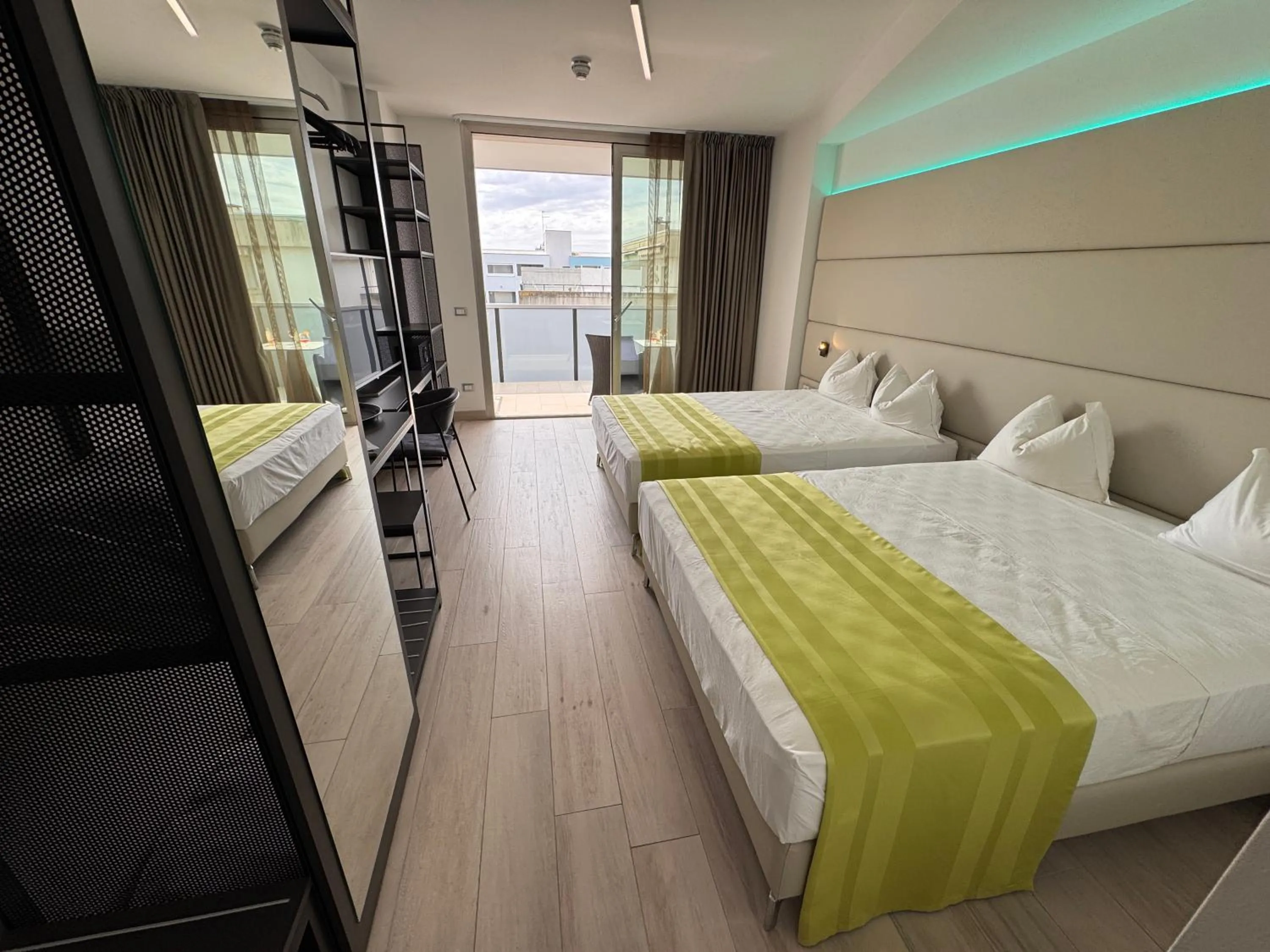 Bed in HOTEL VENICE BEACH HVB 34 Lifestyle 4 Superior