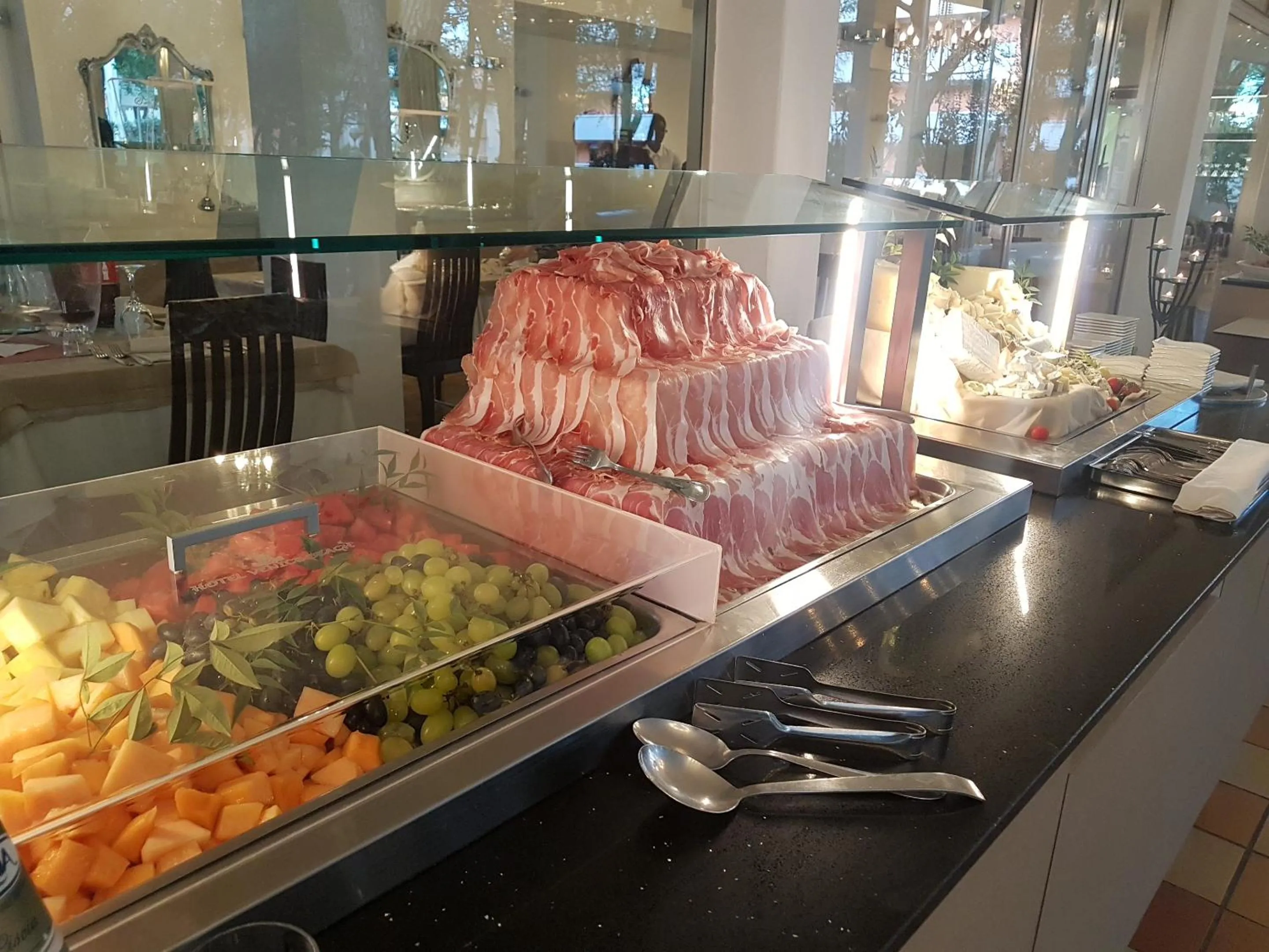 Food and drinks in HOTEL VENICE BEACH HVB 34 Lifestyle 4 Superior