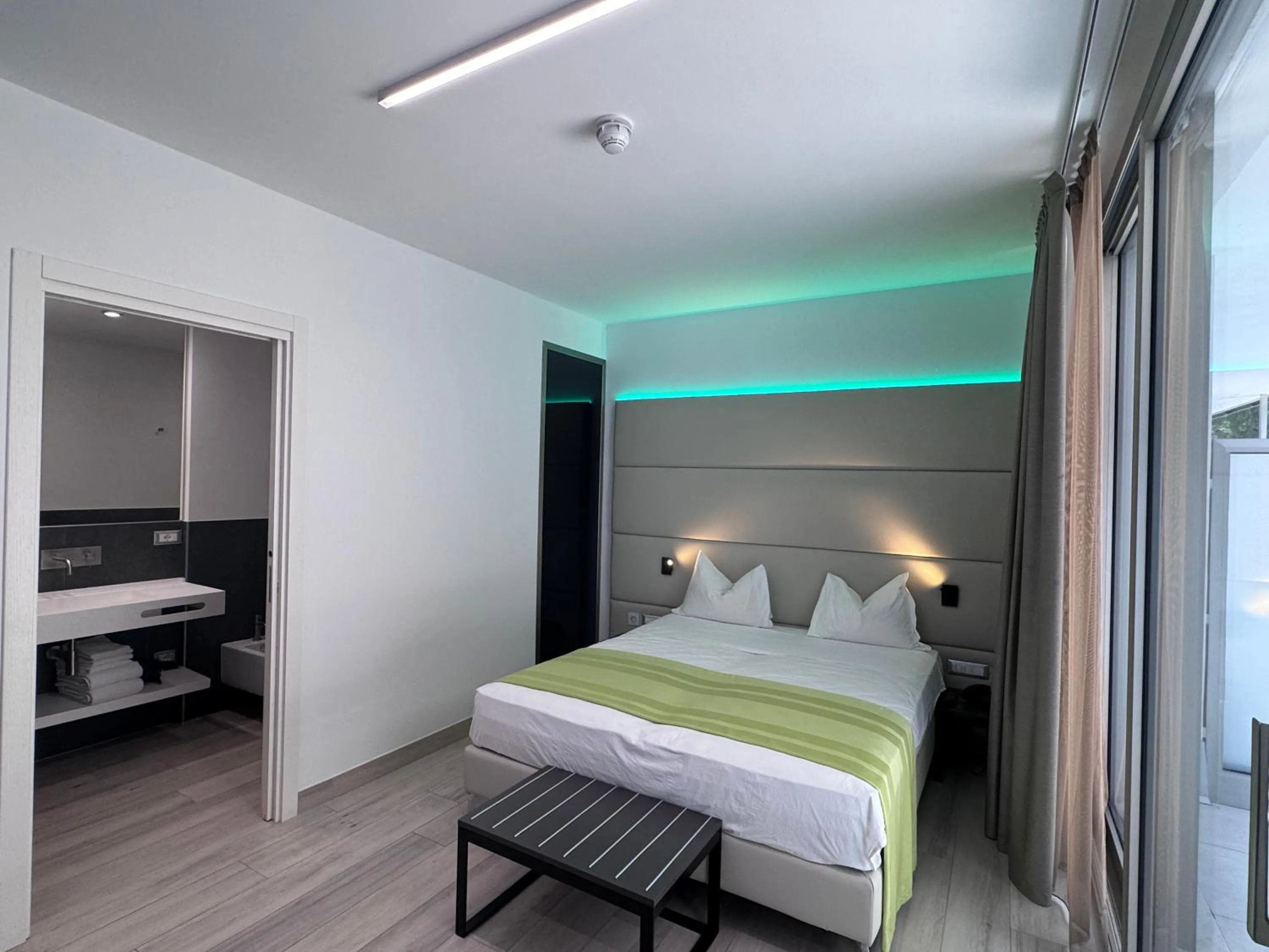 Bed in HOTEL VENICE BEACH HVB 34 Lifestyle 4 Superior