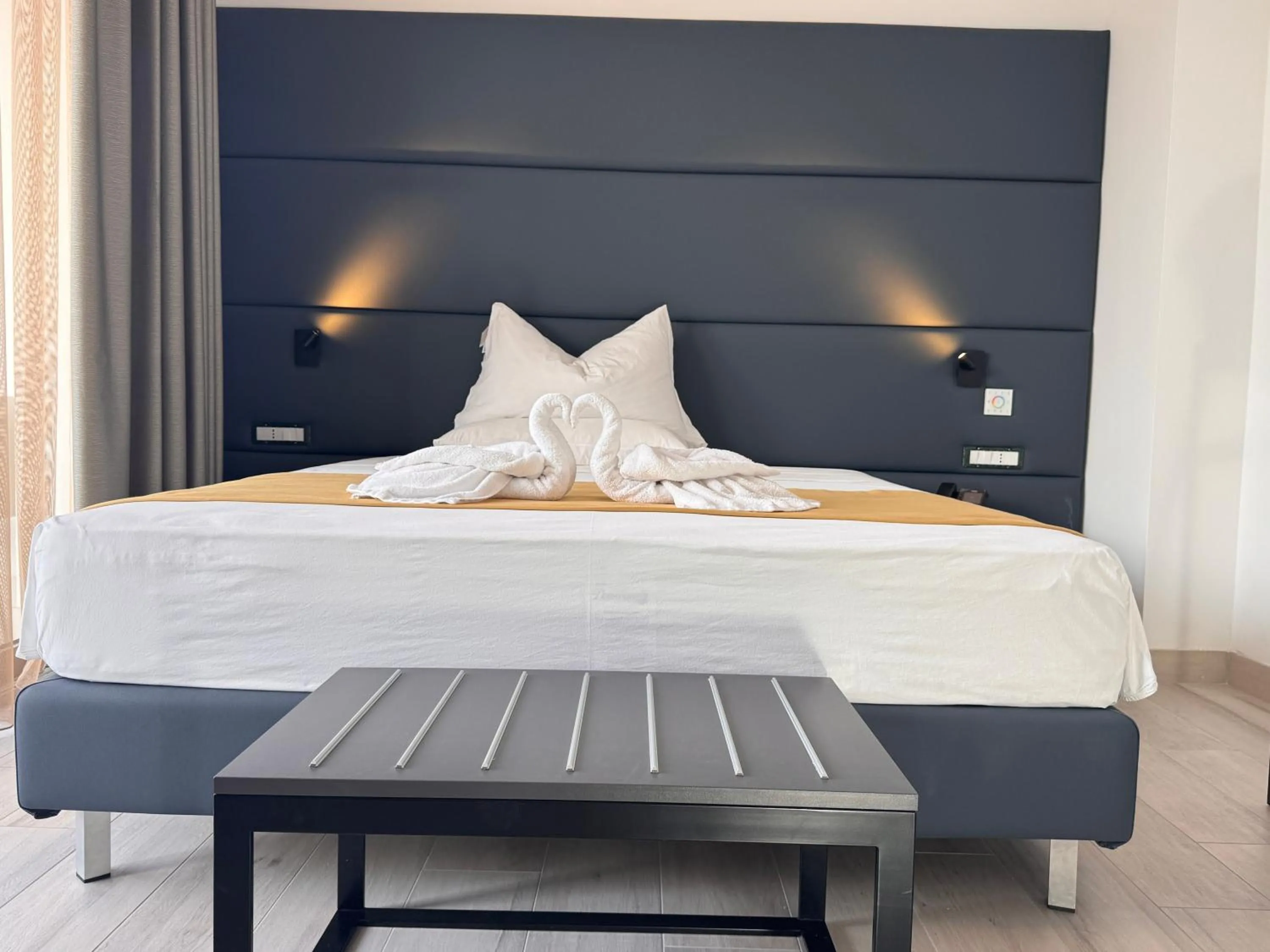 Bed in HOTEL VENICE BEACH HVB 34 Lifestyle 4 Superior