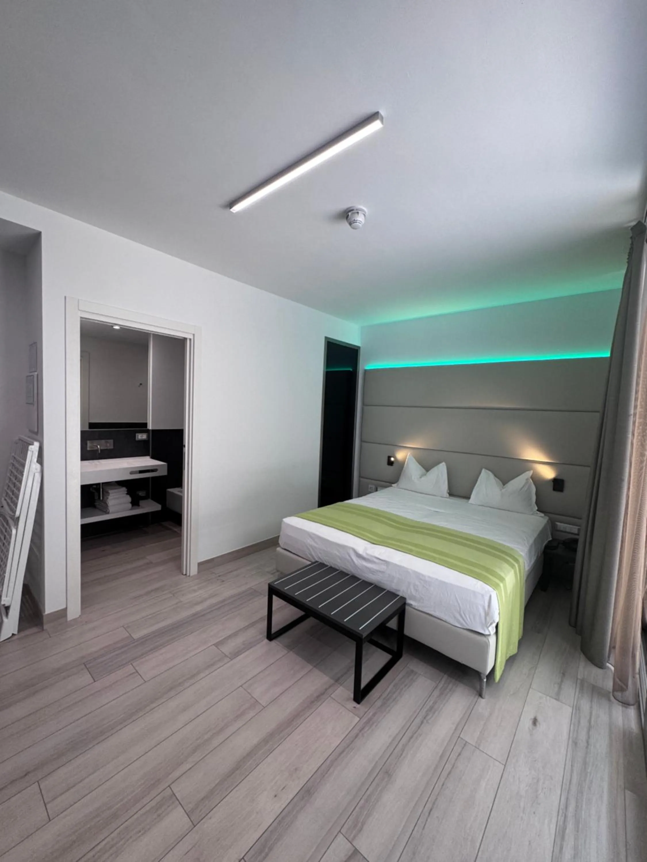 Bed in HOTEL VENICE BEACH HVB 34 Lifestyle 4 Superior