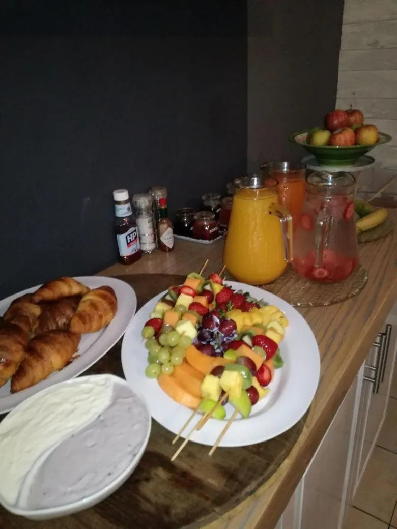 Breakfast in Lodge on Main Guest House and Conference Centre