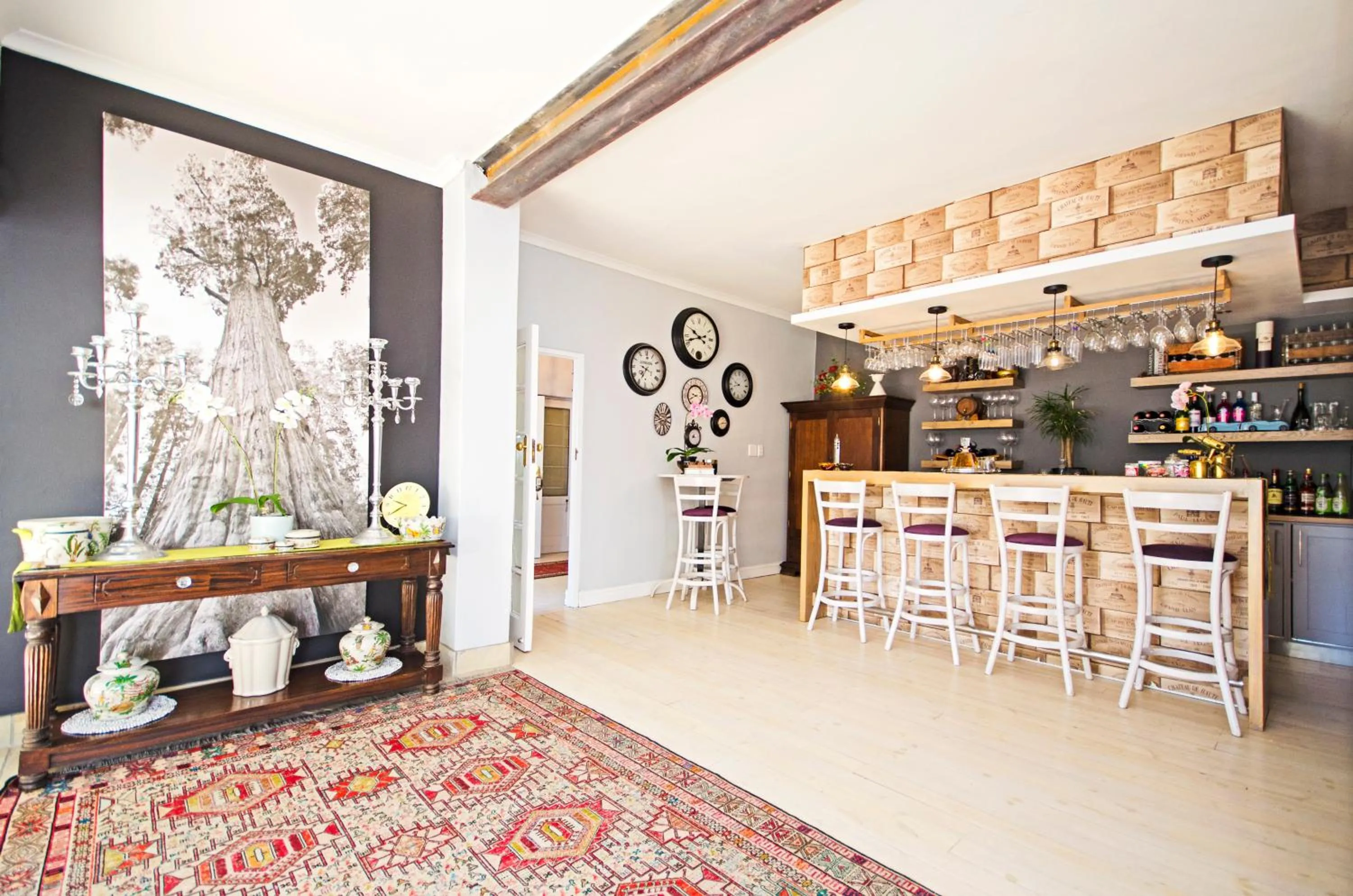 Lounge or bar in Lodge on Main Guest House and Conference Centre