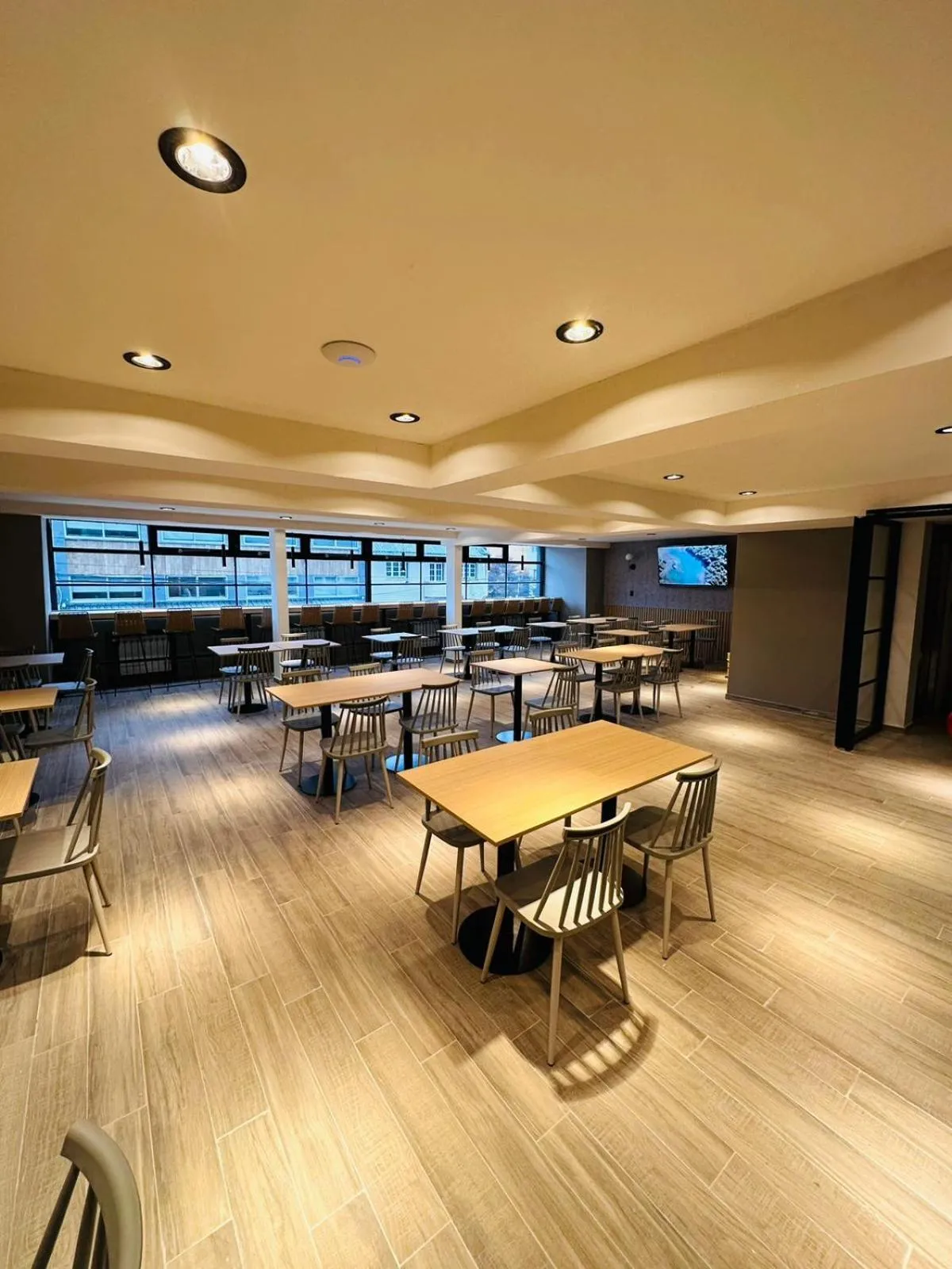 Restaurant/places to eat in M383 Hotel Bariloche