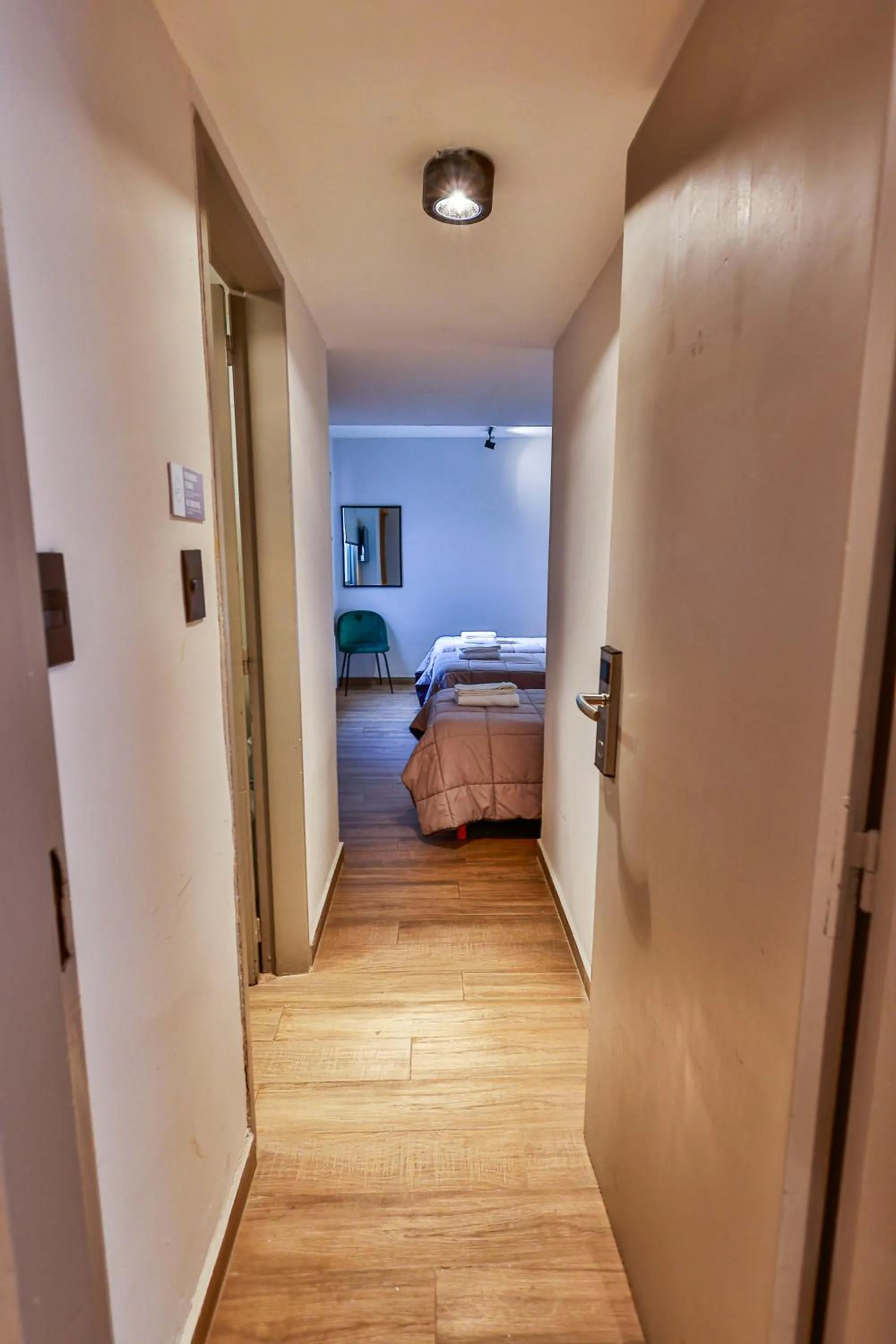 Photo of the whole room, Bed in M383 Hotel Bariloche