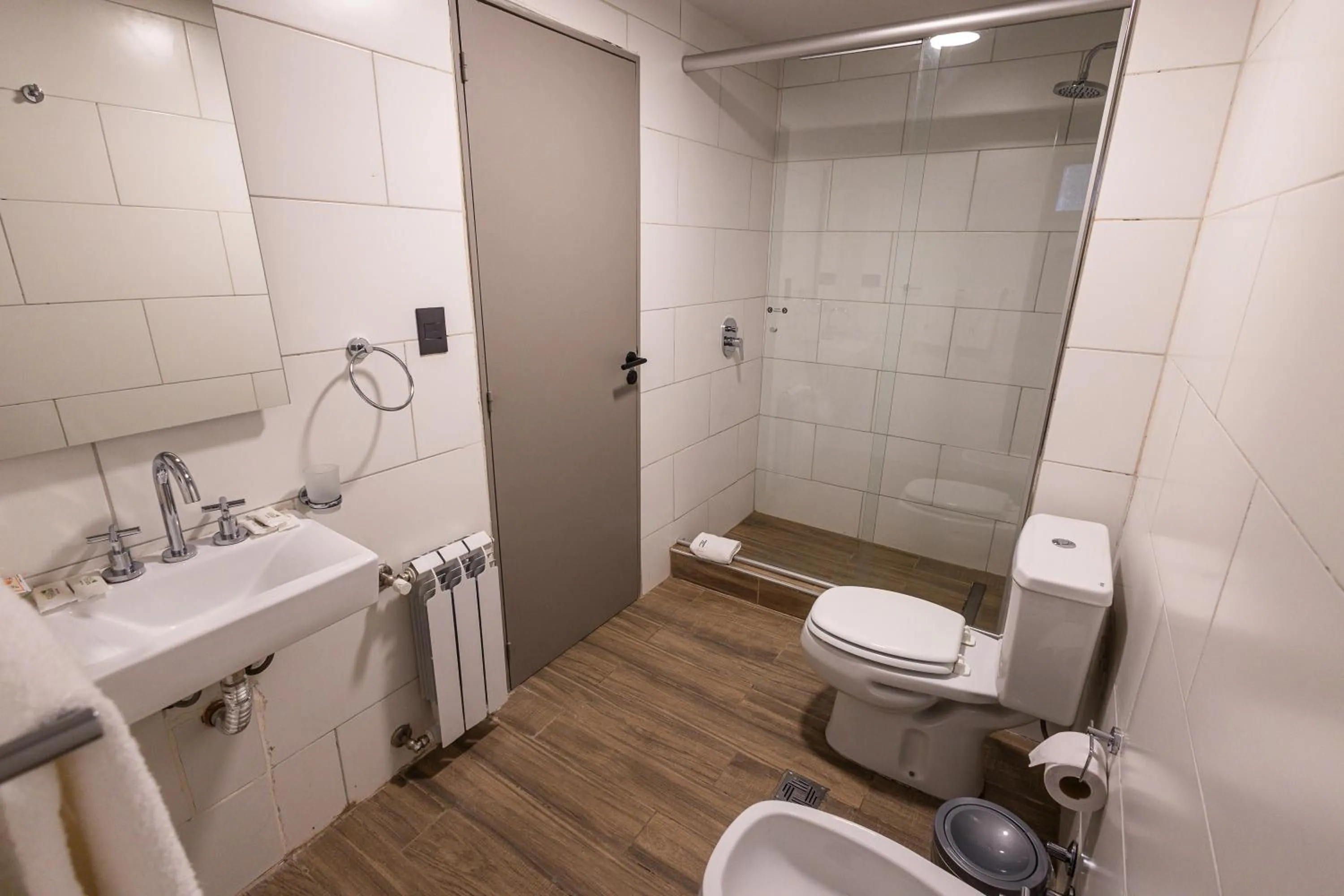 Bathroom in M383 Hotel Bariloche