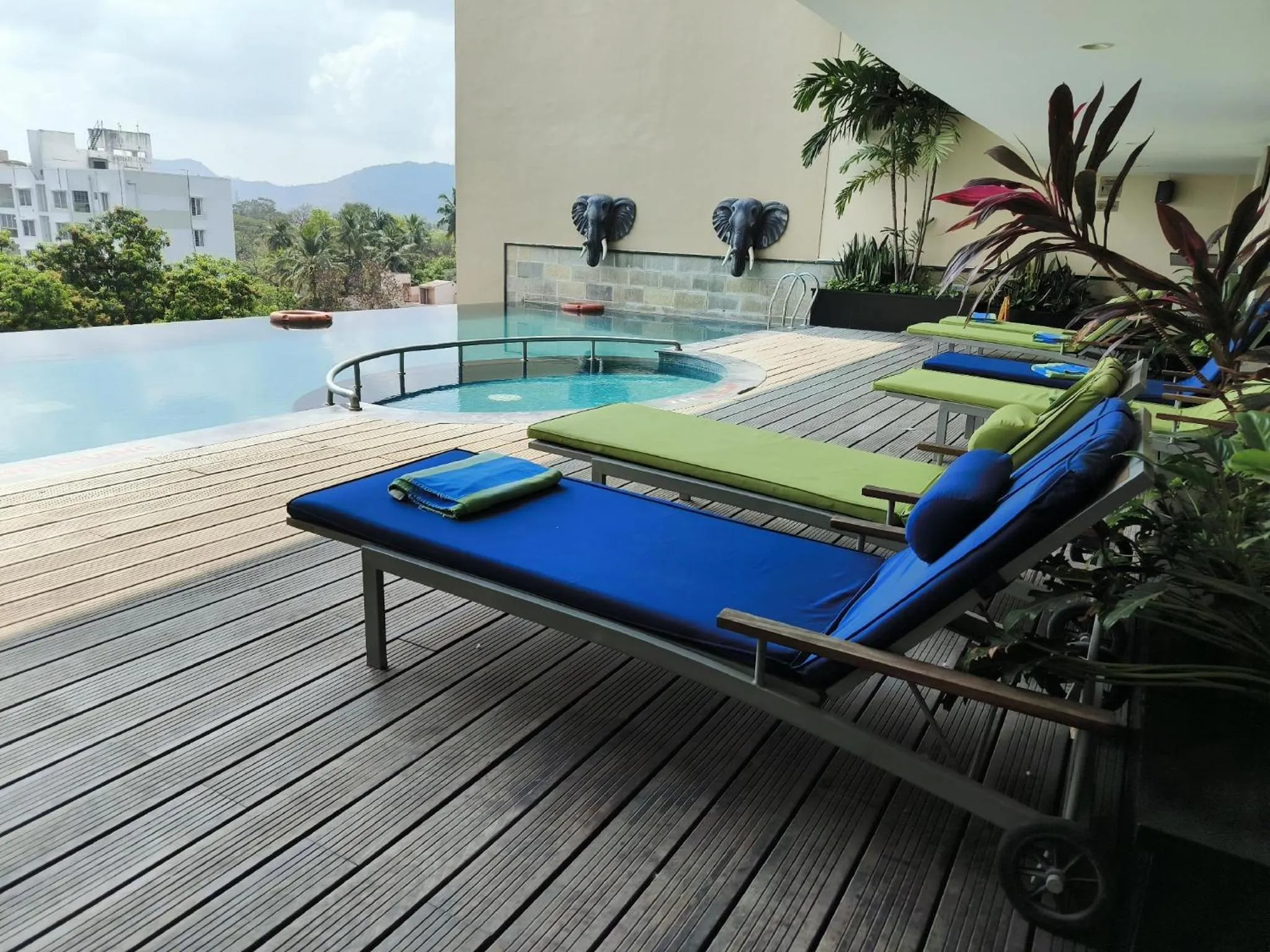 Swimming pool in Fortune Park, Vellore - Member ITC Hotels' Group