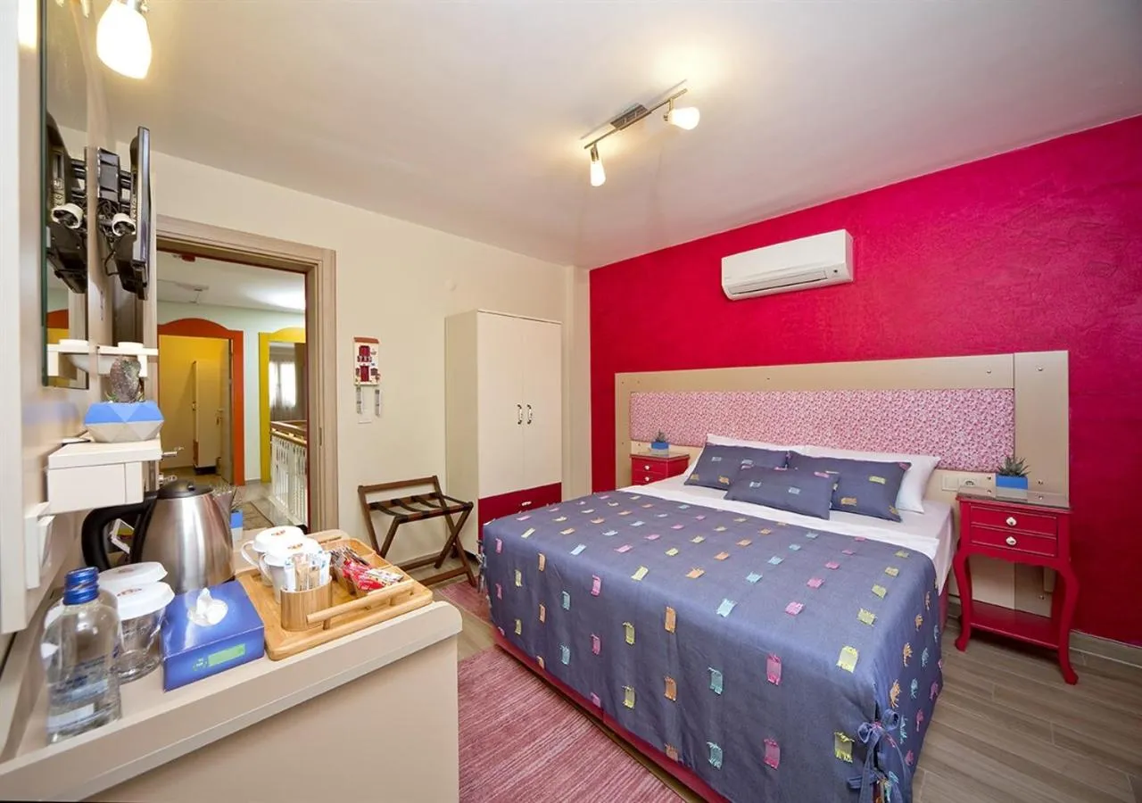 Photo of the whole room, Bed in Ion Slow City Adult 12