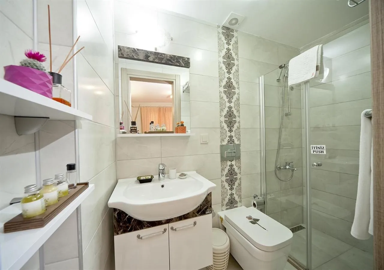 Bathroom in Ion Slow City Adult 12