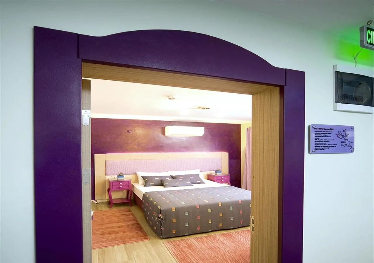 Photo of the whole room, Bed in Ion Slow City Adult 12