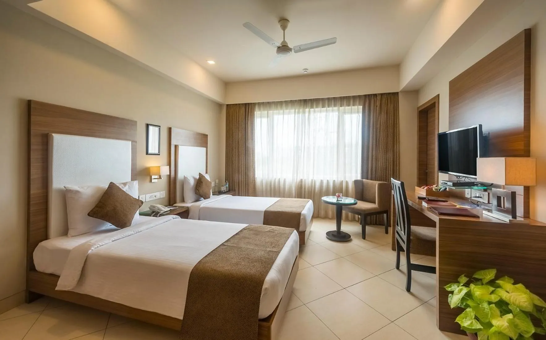 TV and multimedia, Bed in Peerless Hotel Durgapur