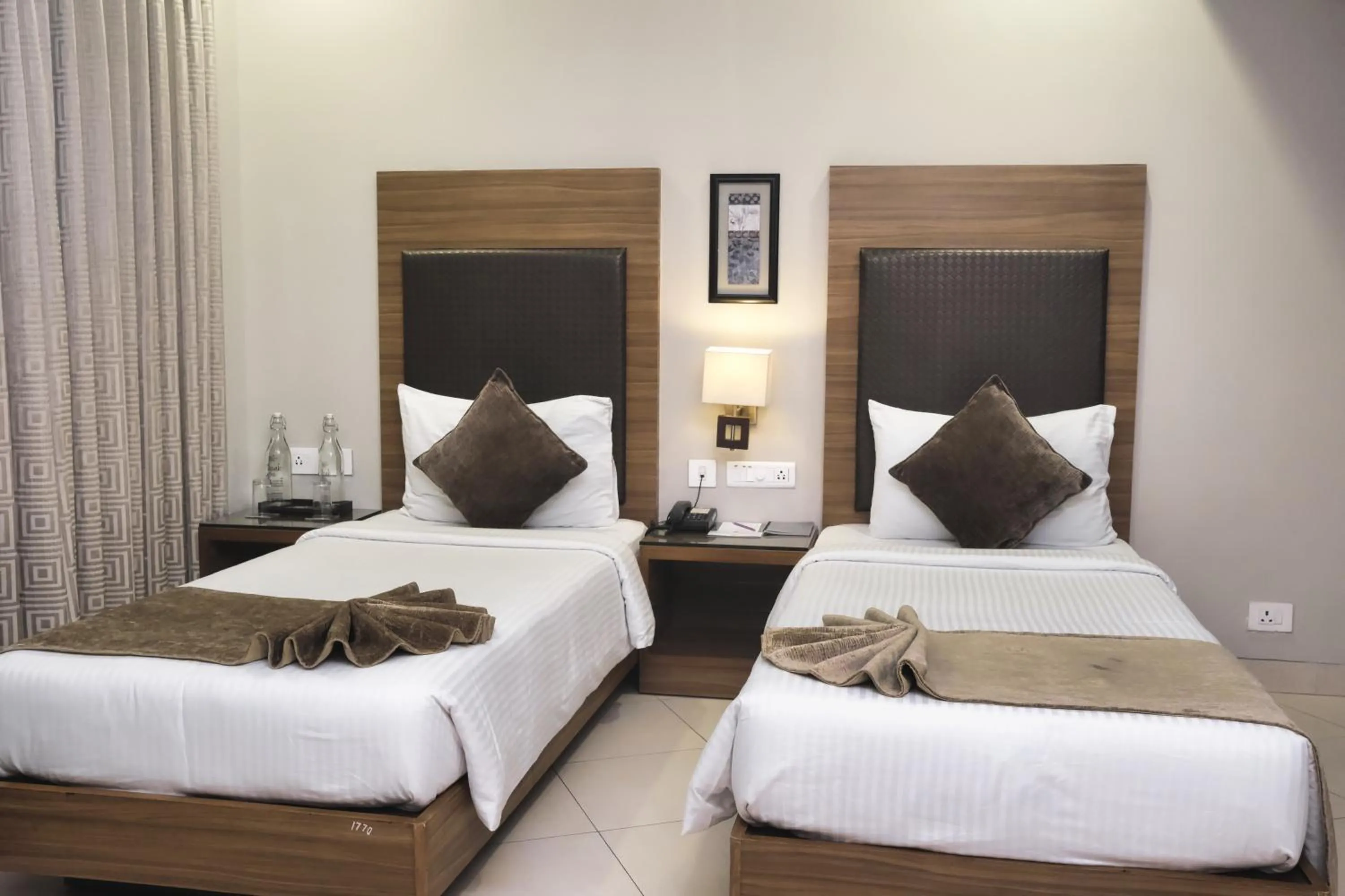 Bedroom, Bed in Peerless Hotel Durgapur
