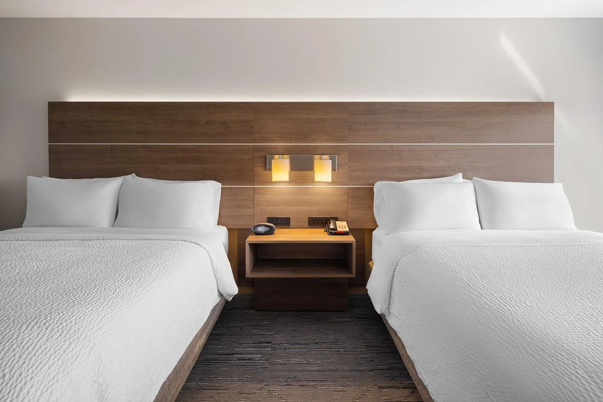 Photo of the whole room, Bed in Holiday Inn Express Sheboygan-Kohler / I-43 by IHG