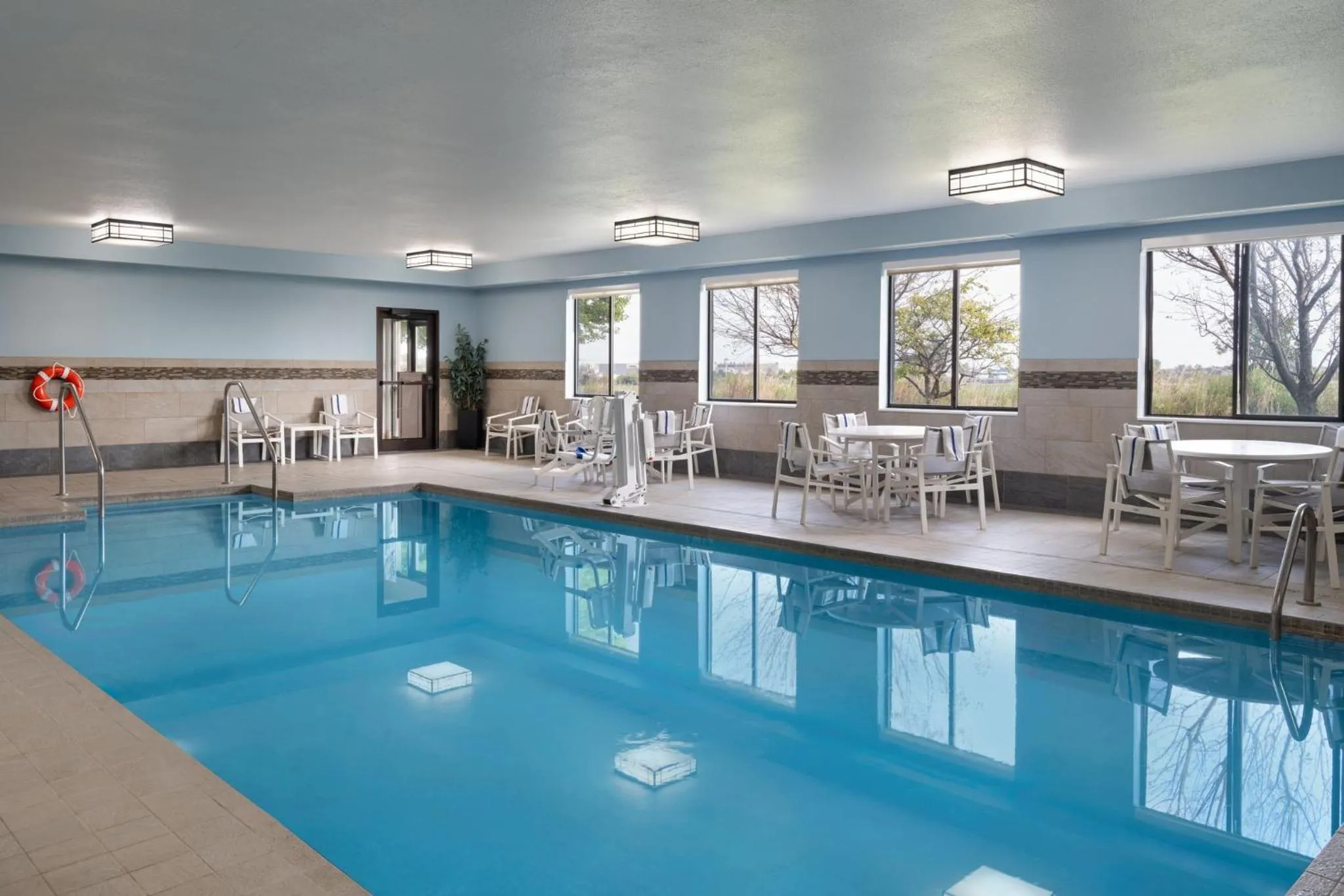 Swimming pool in Holiday Inn Express Sheboygan-Kohler / I-43 by IHG