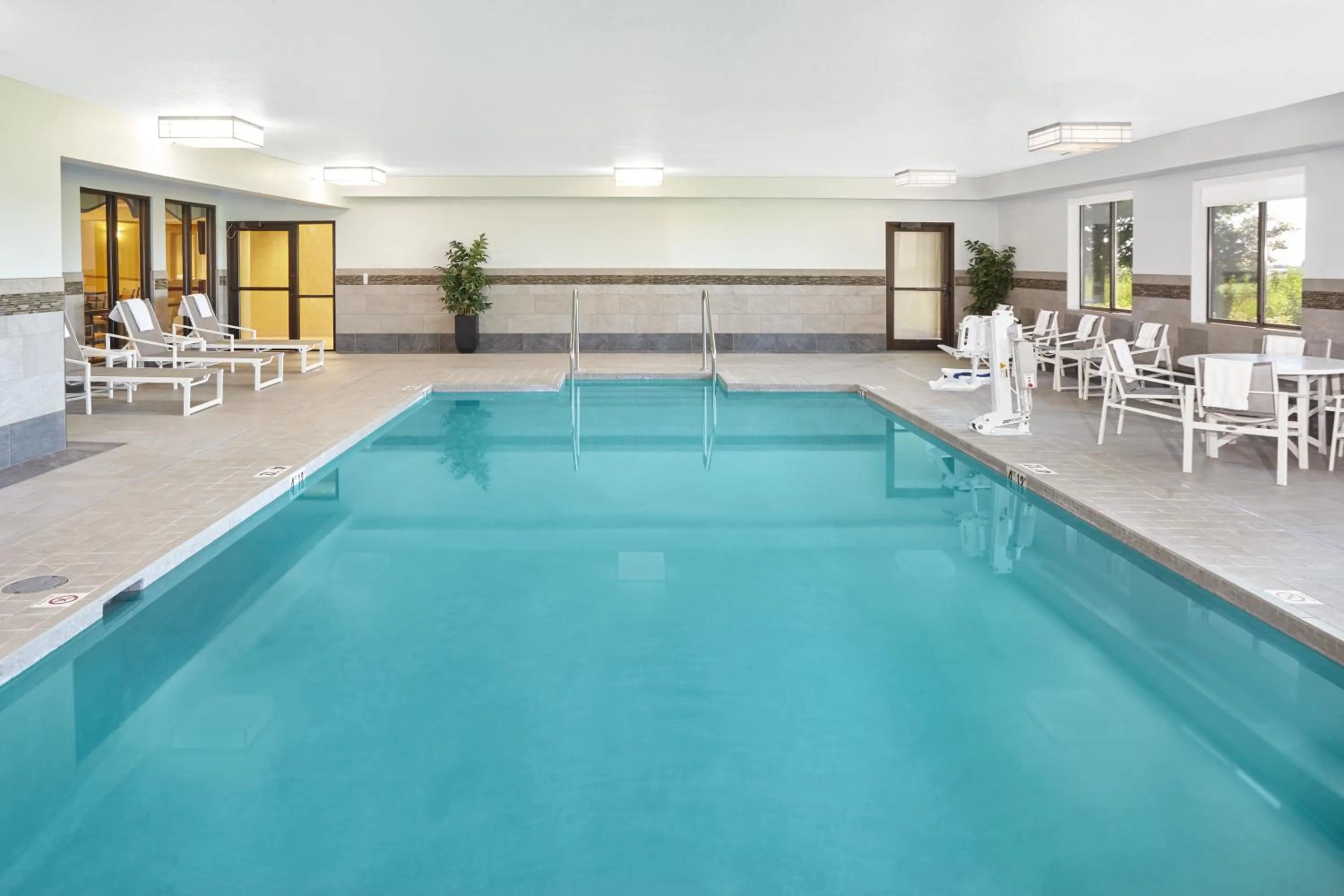 Swimming pool in Holiday Inn Express Sheboygan-Kohler / I-43 by IHG
