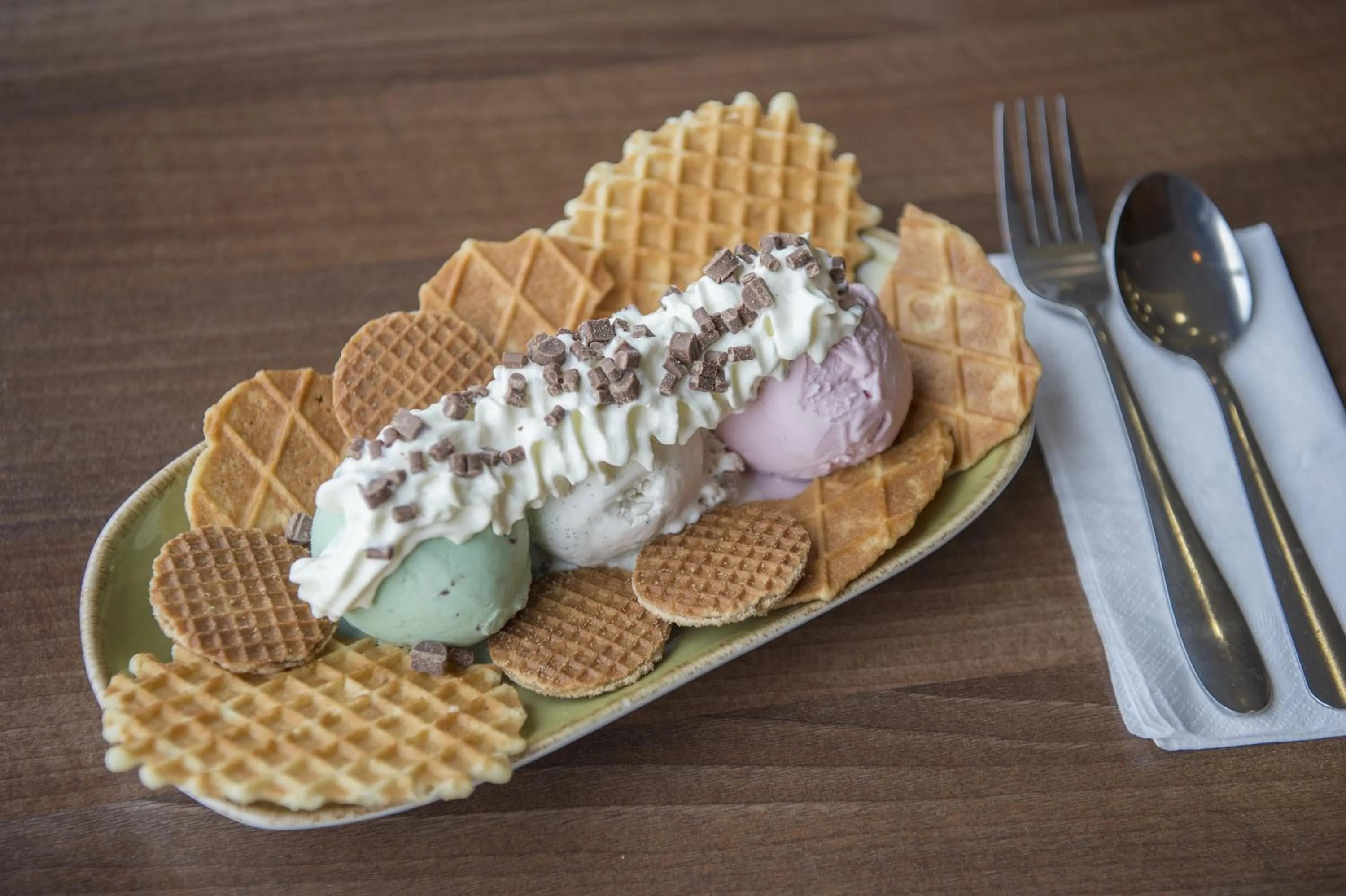 Restaurant/places to eat in Holiday Inn Express Sheffield City Centre by IHG