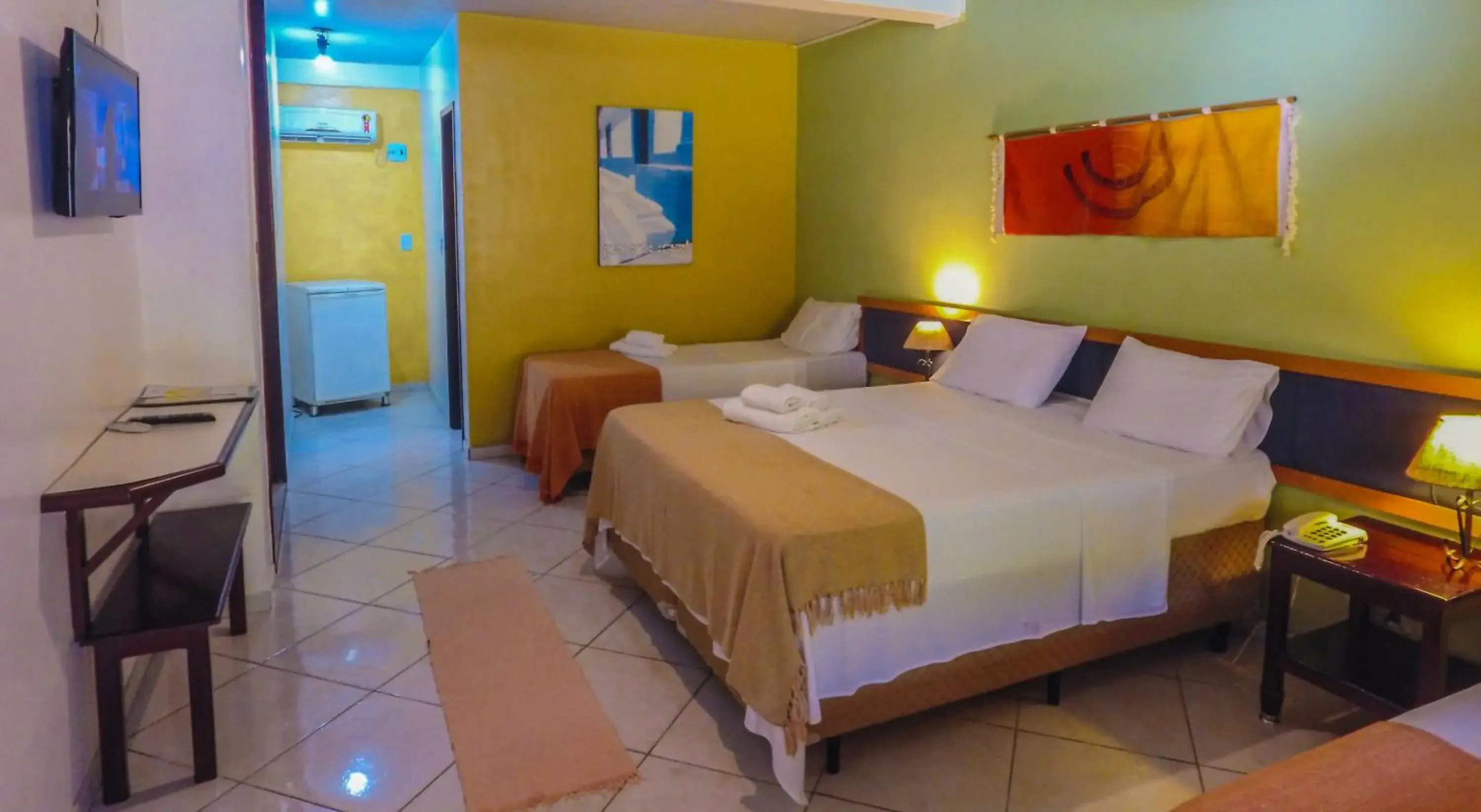 Standard Quadruple Room in Pousada Aldeia Portuguesa Standard Quadruple Room in Pousada Aldeia Portuguesa