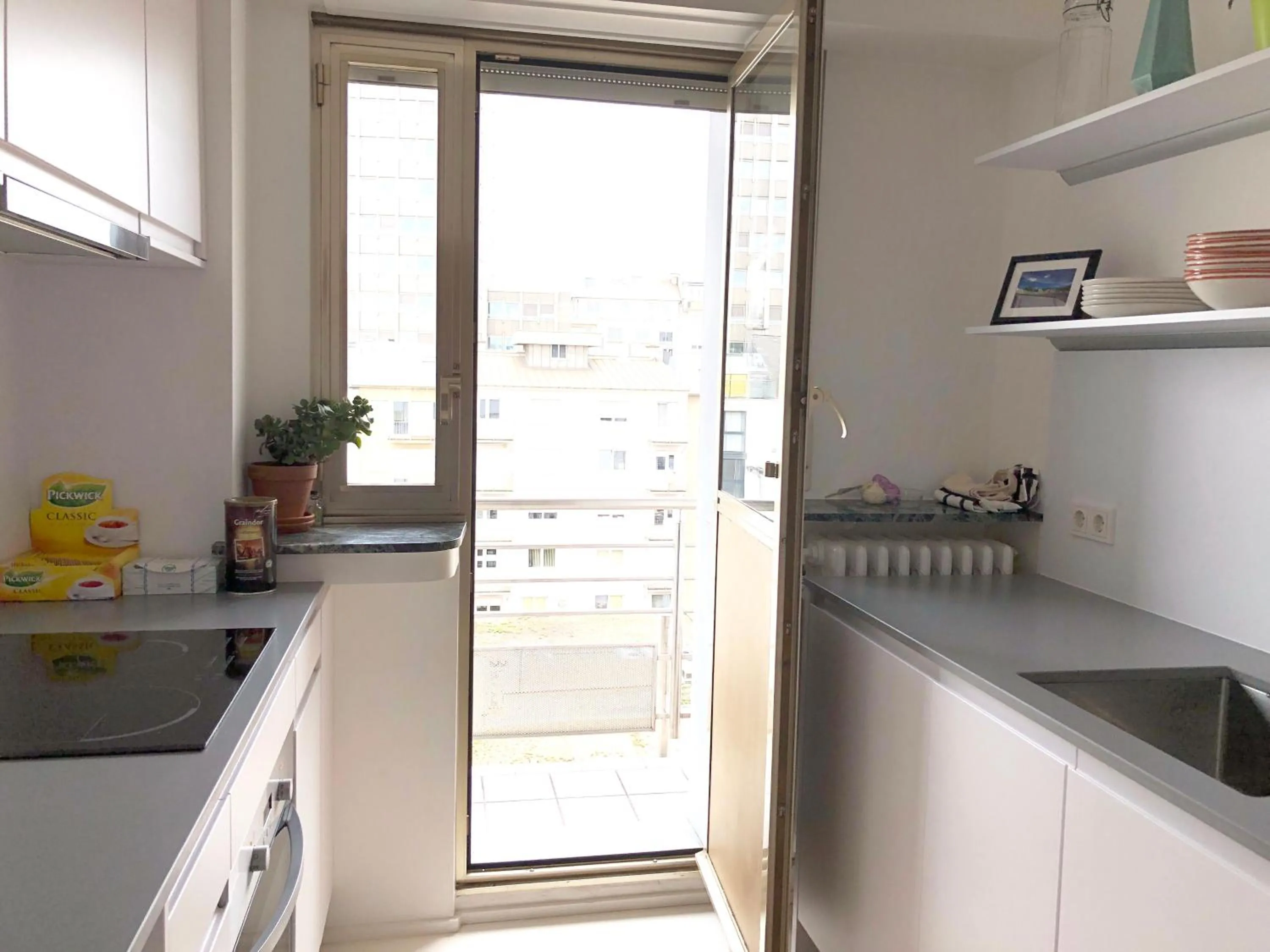Balcony/Terrace in Spacious flat in the heart of the City Center! Ideal for a family!