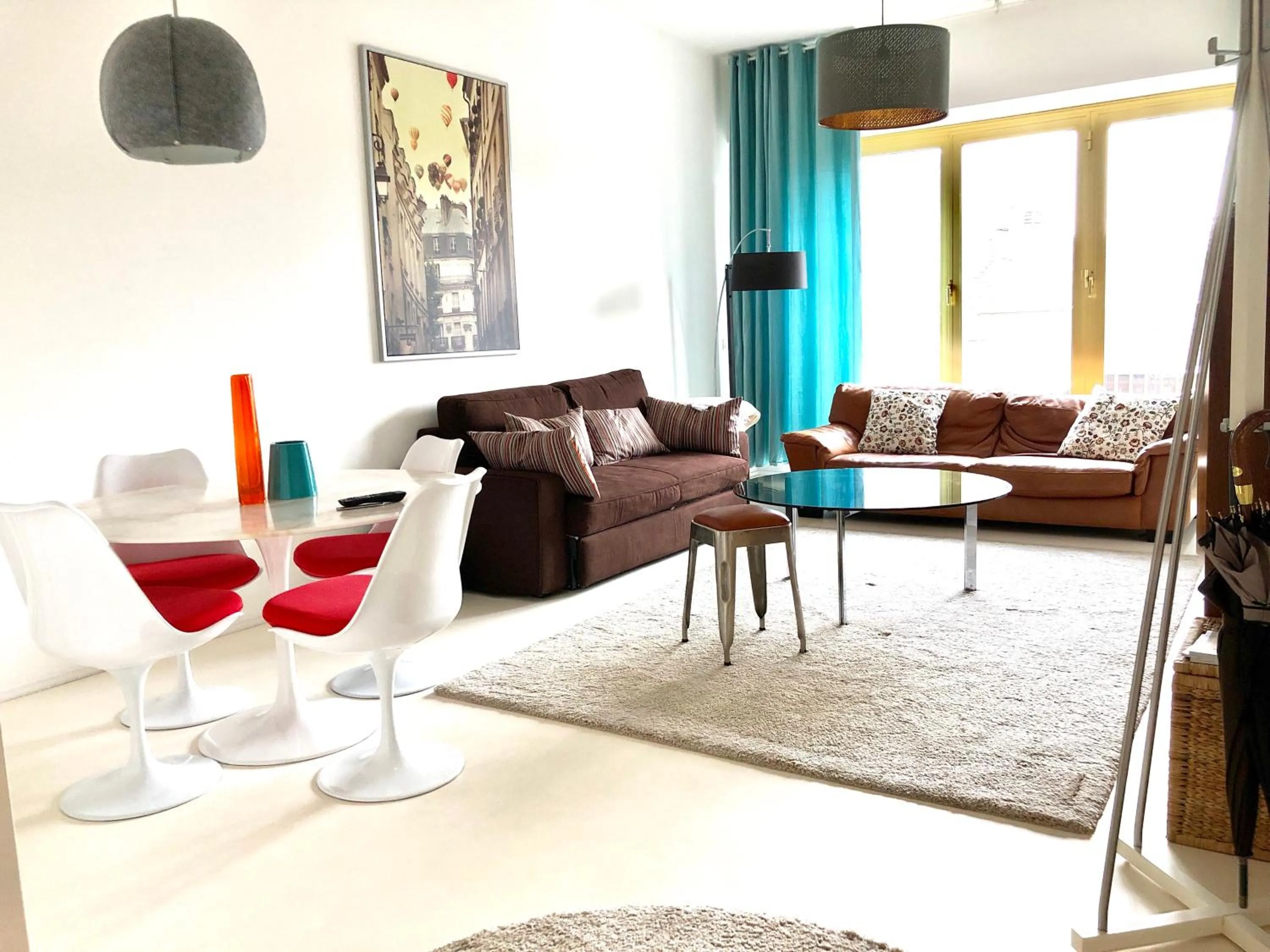 TV and multimedia in Spacious flat in the heart of the City Center! Ideal for a family!