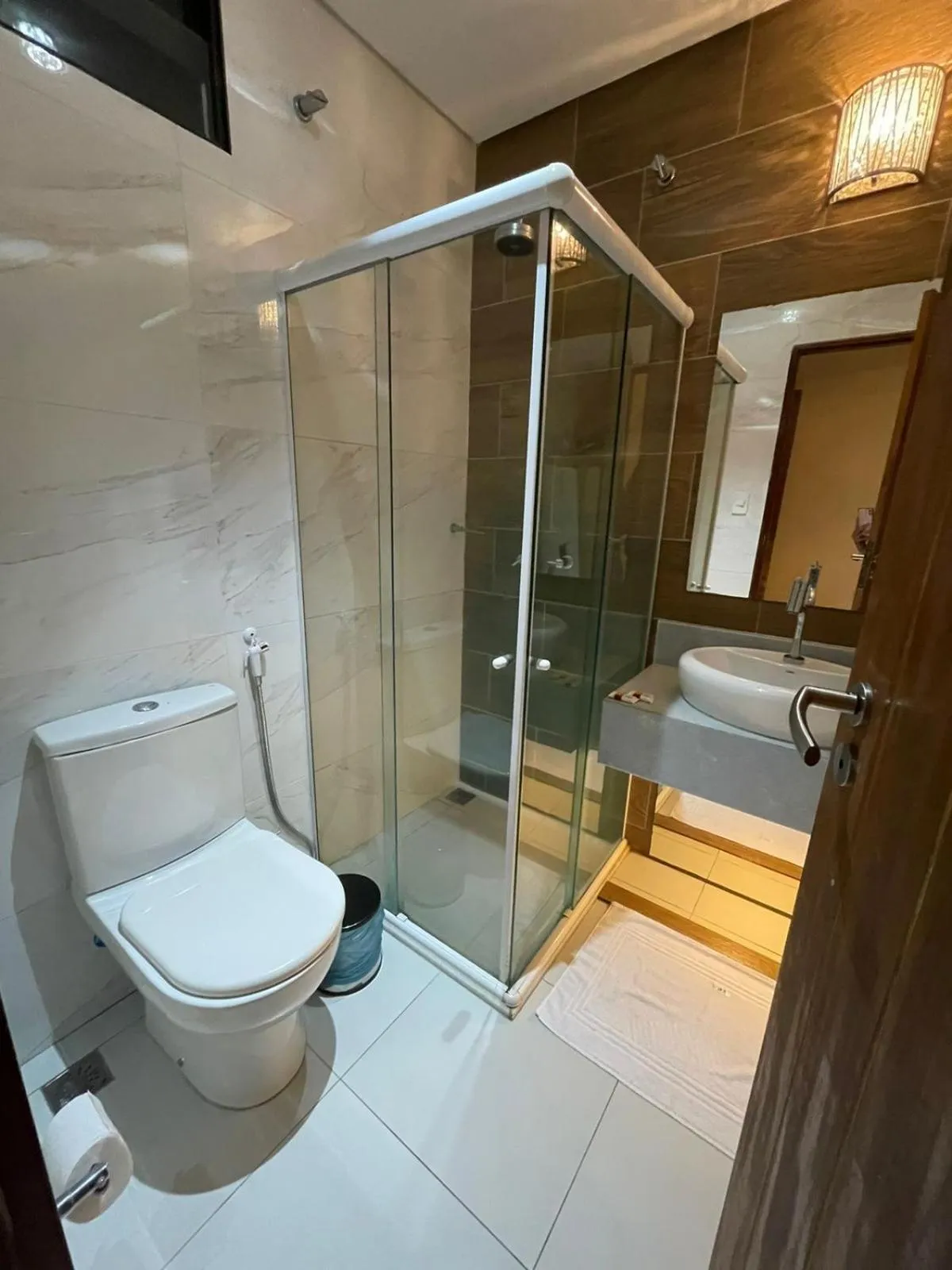 Shower in Pousada Le Baron