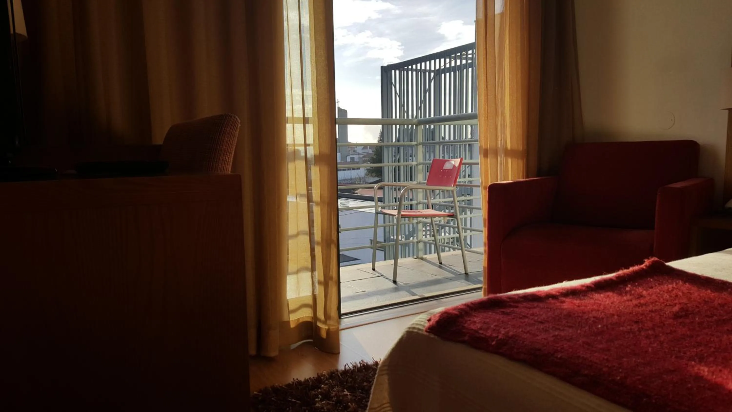 Balcony/Terrace, Bed in Hotel Jose Alberto