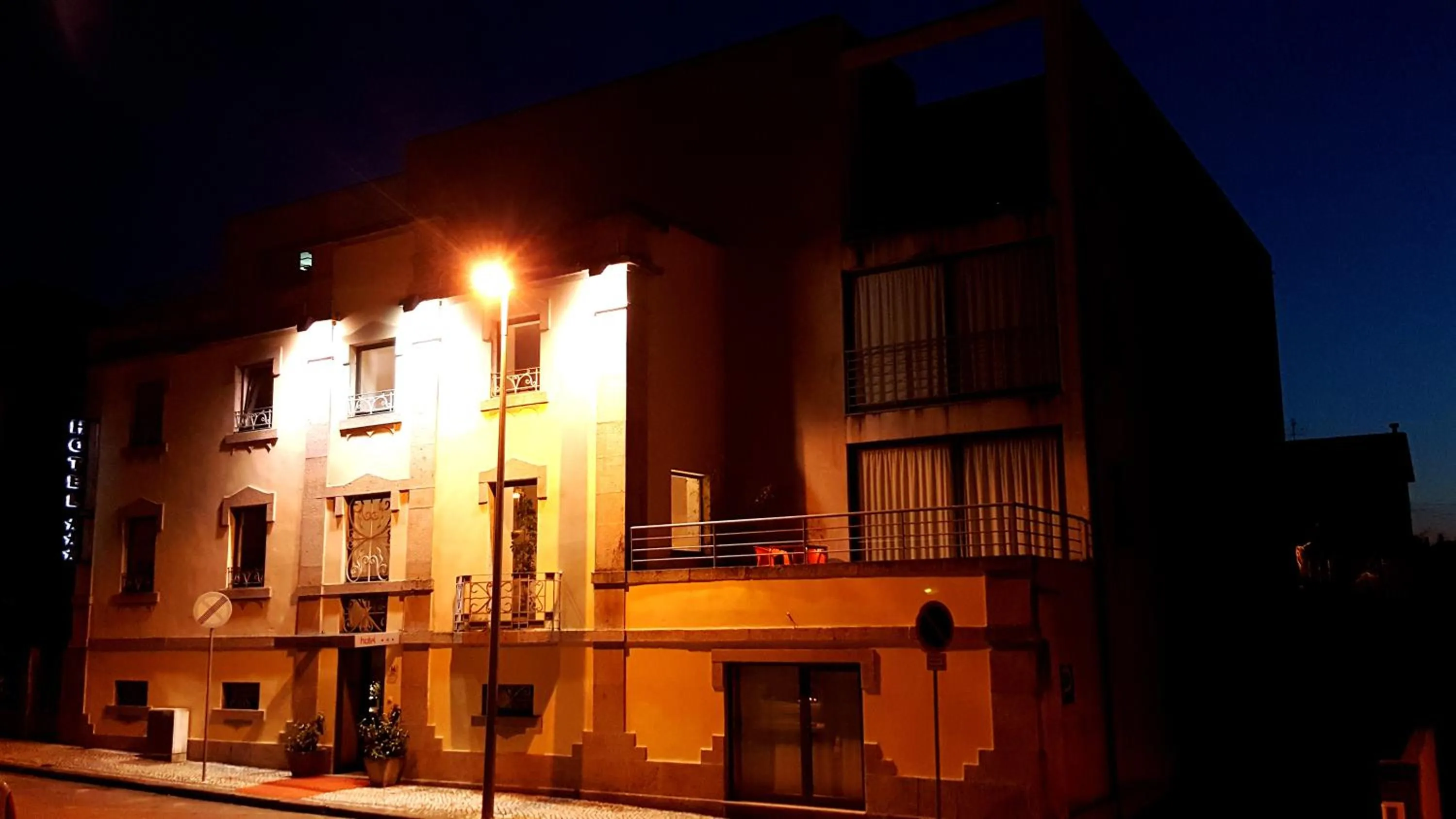 Facade/entrance in Hotel Jose Alberto