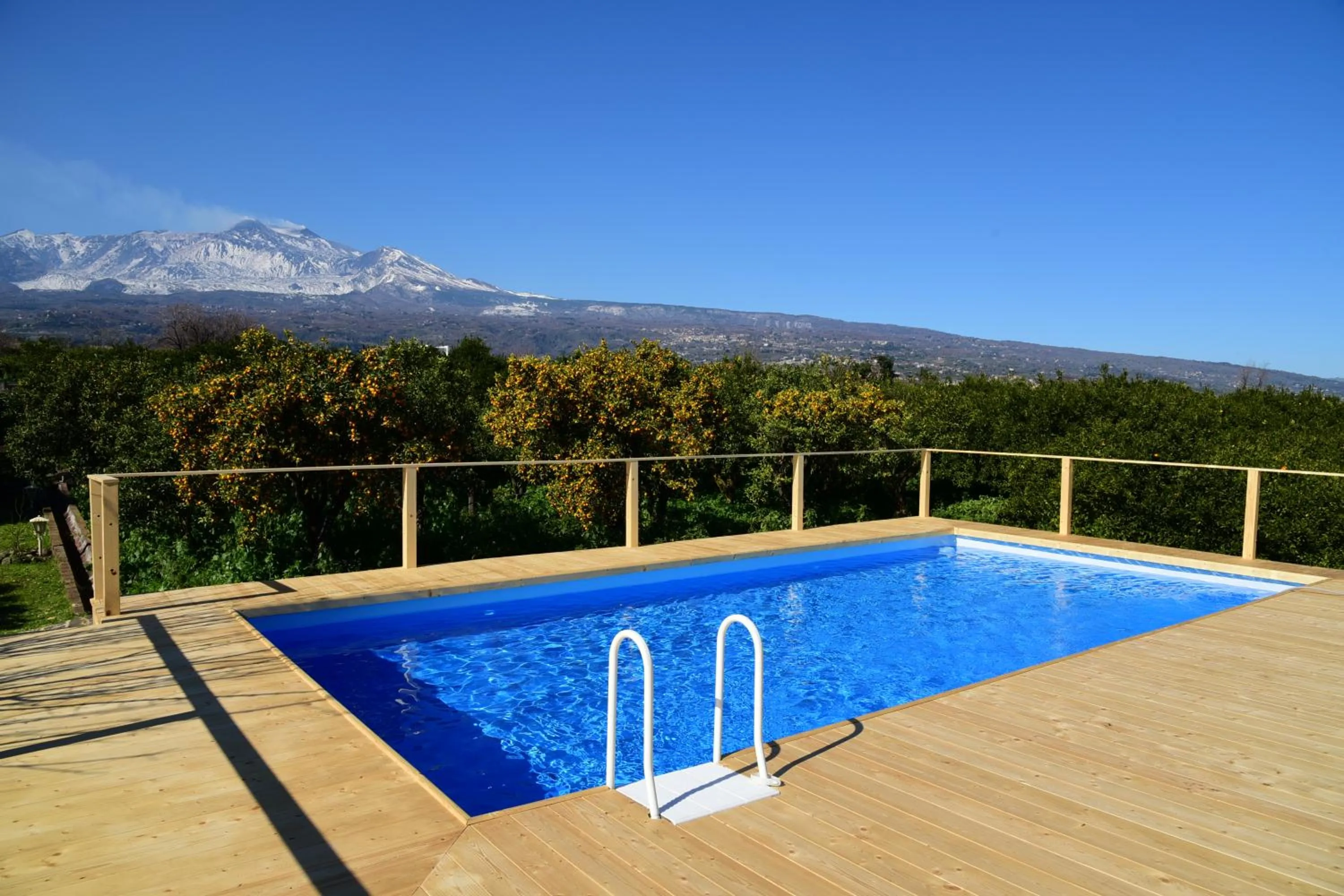 Pool view in Giardino Arancio