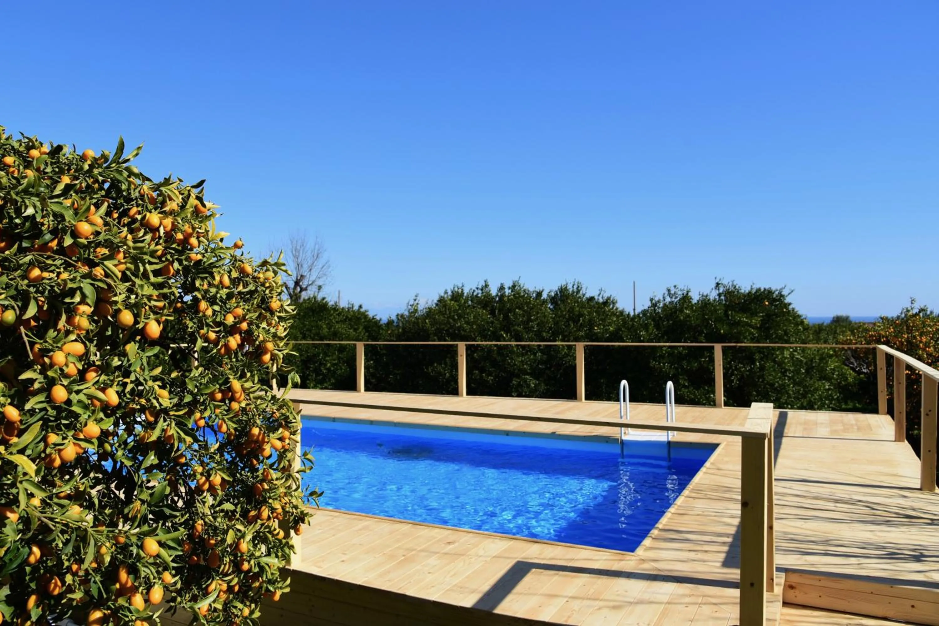 Pool view in Giardino Arancio
