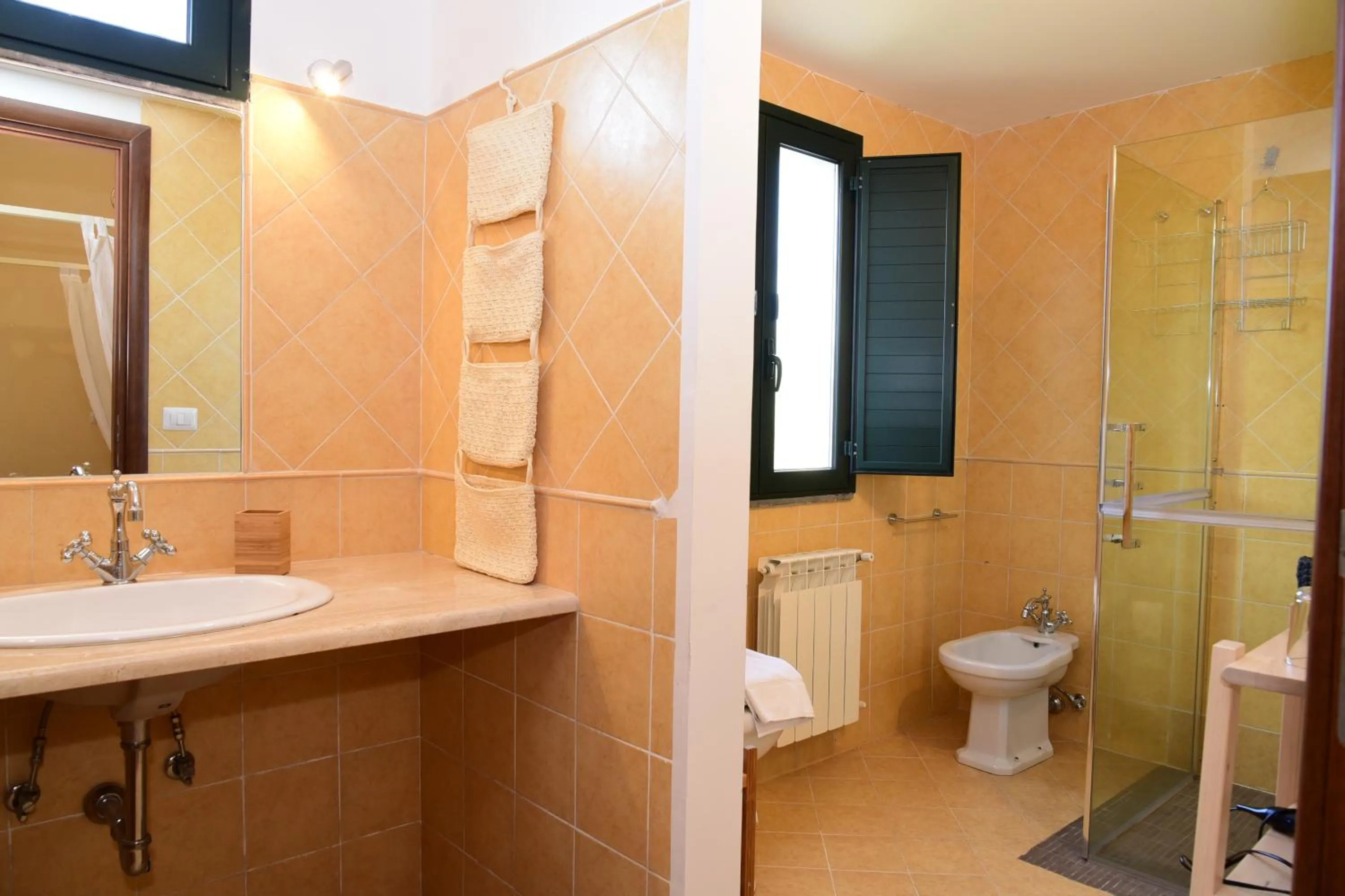 Bathroom in Giardino Arancio