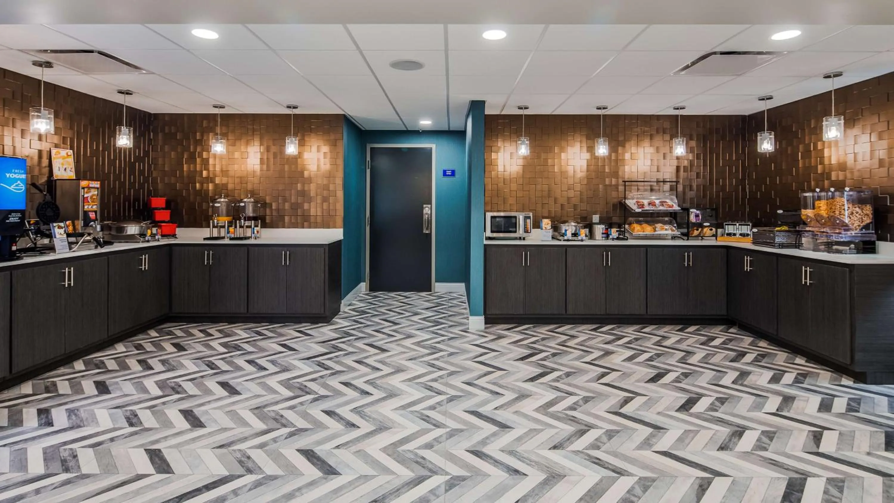 Restaurant/places to eat in Best Western Plus Bloomington East