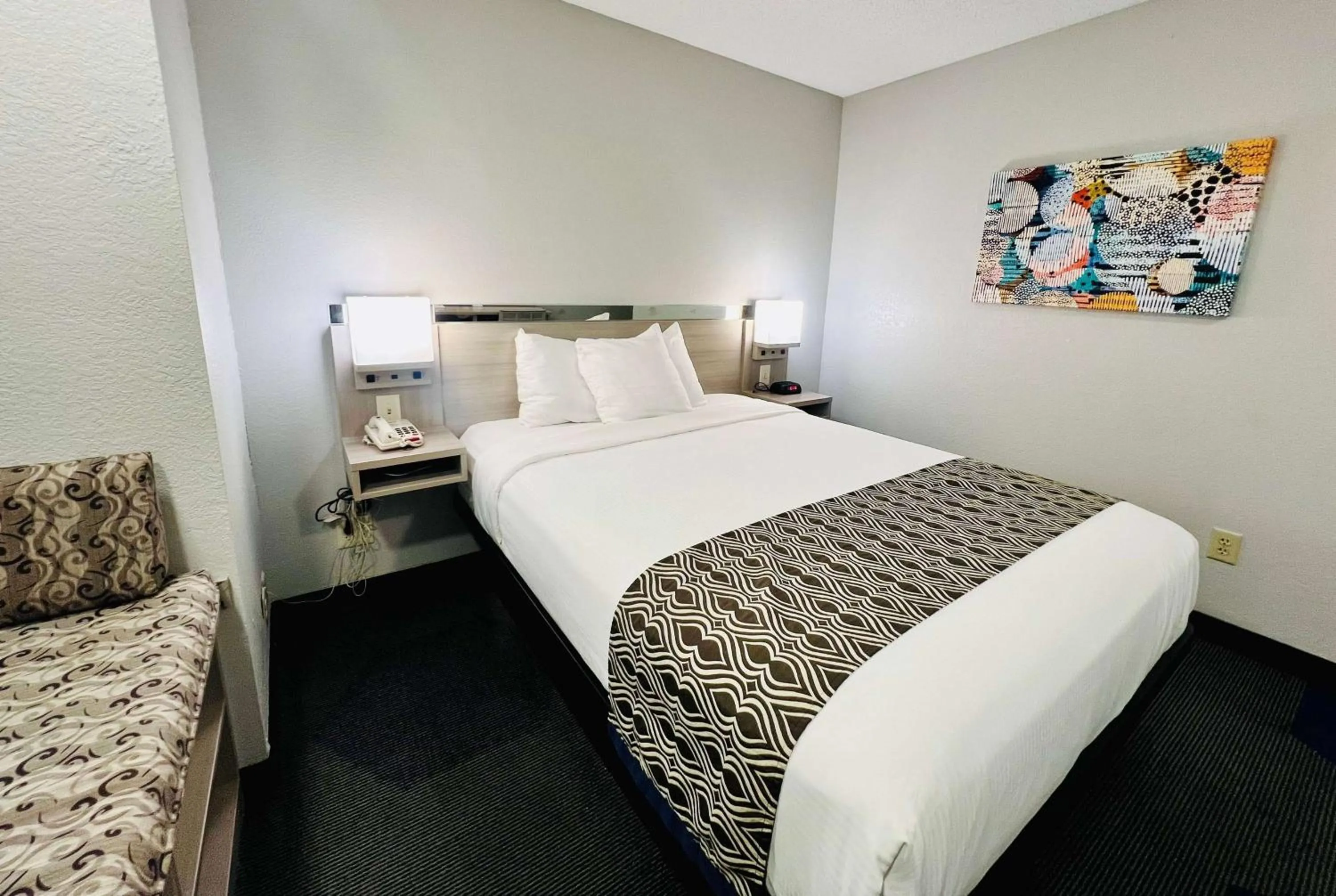 Photo of the whole room, Bed in Microtel Inn Georgetown - Lexington North