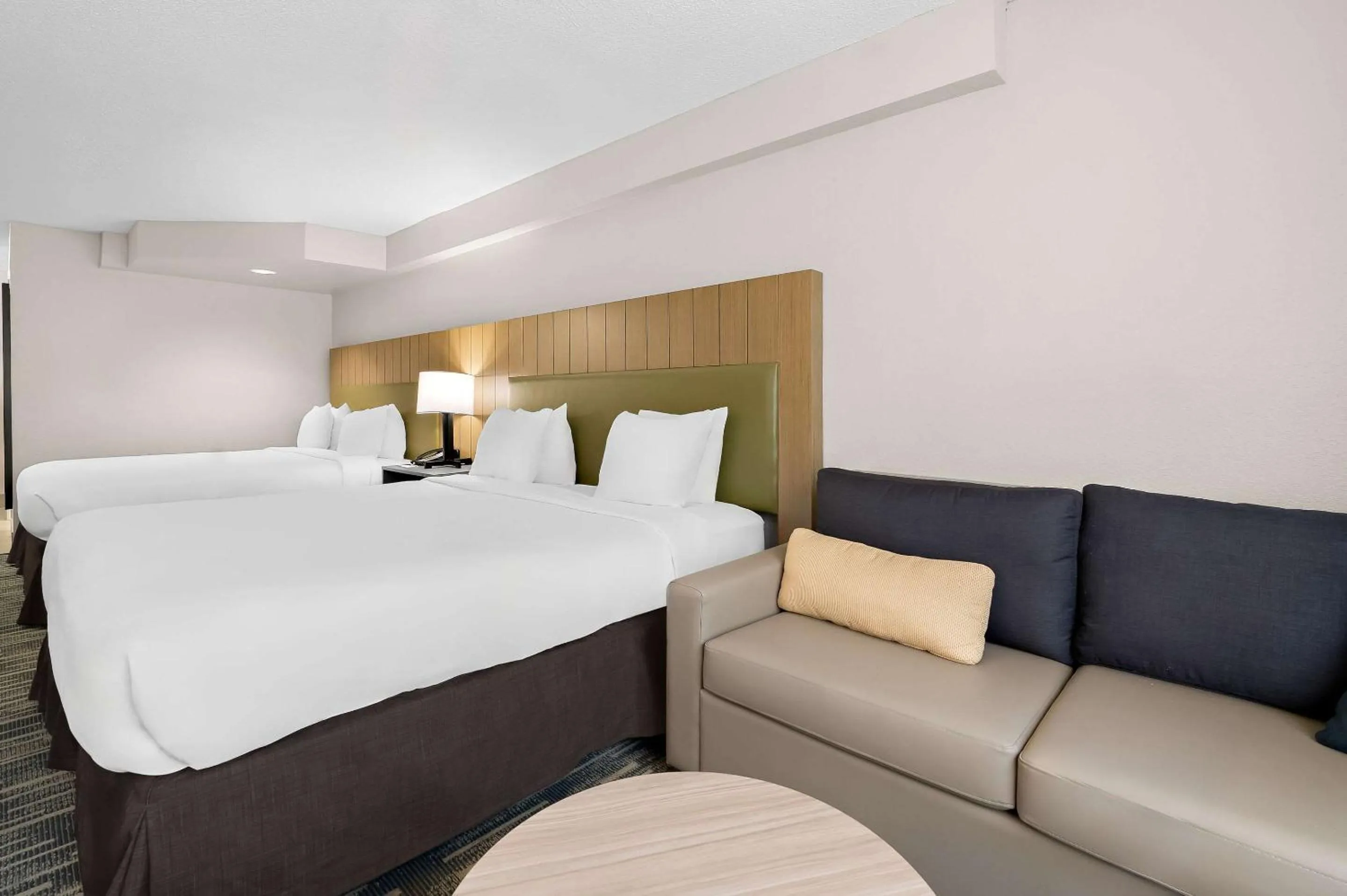 Bedroom, Bed in Country Inn & Suites by Radisson, Columbia Airport, SC