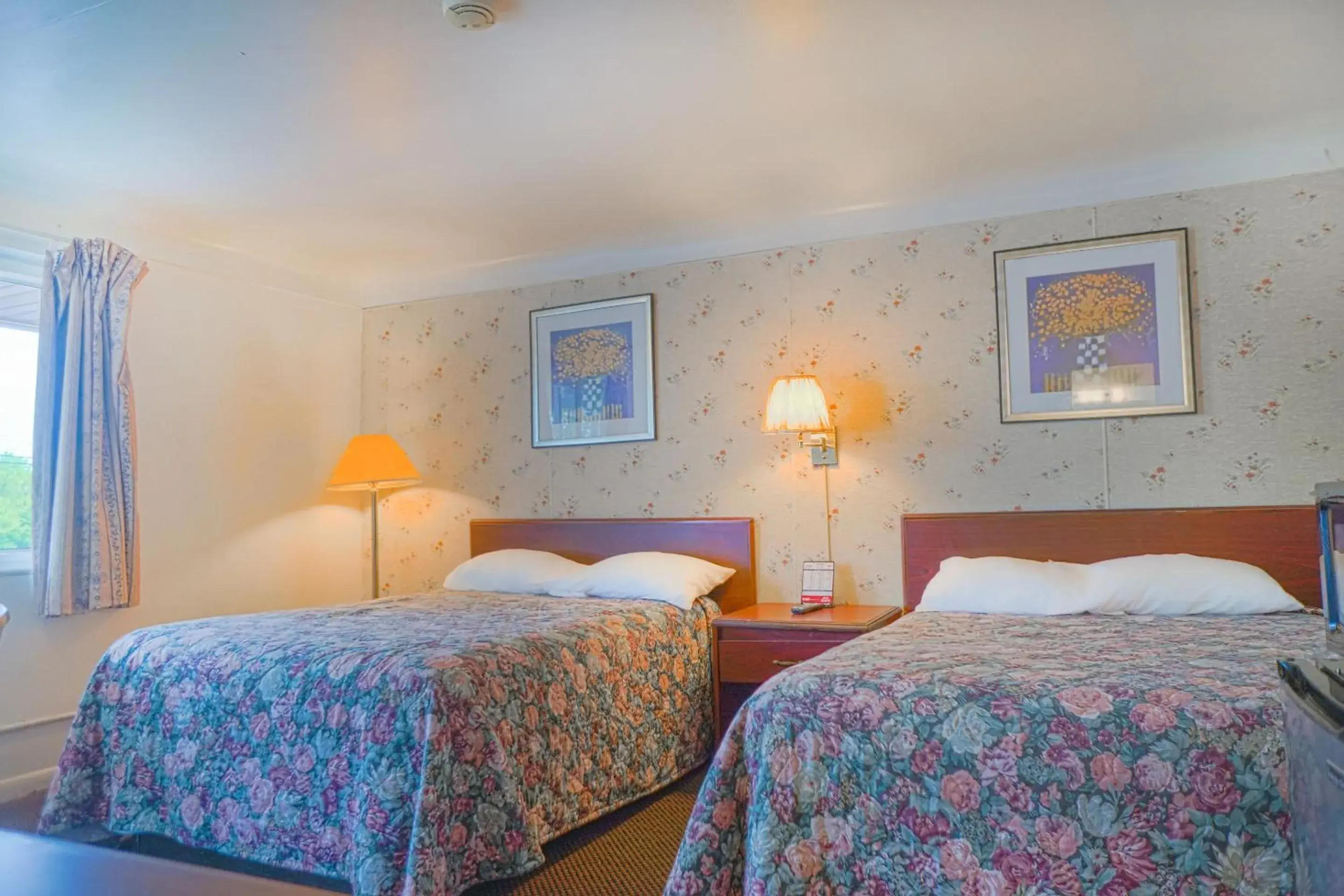 Double Room with Two Double Beds in Bay Motel By OYO Bay City Double Room with Two Double Beds in Bay Motel By OYO Bay City