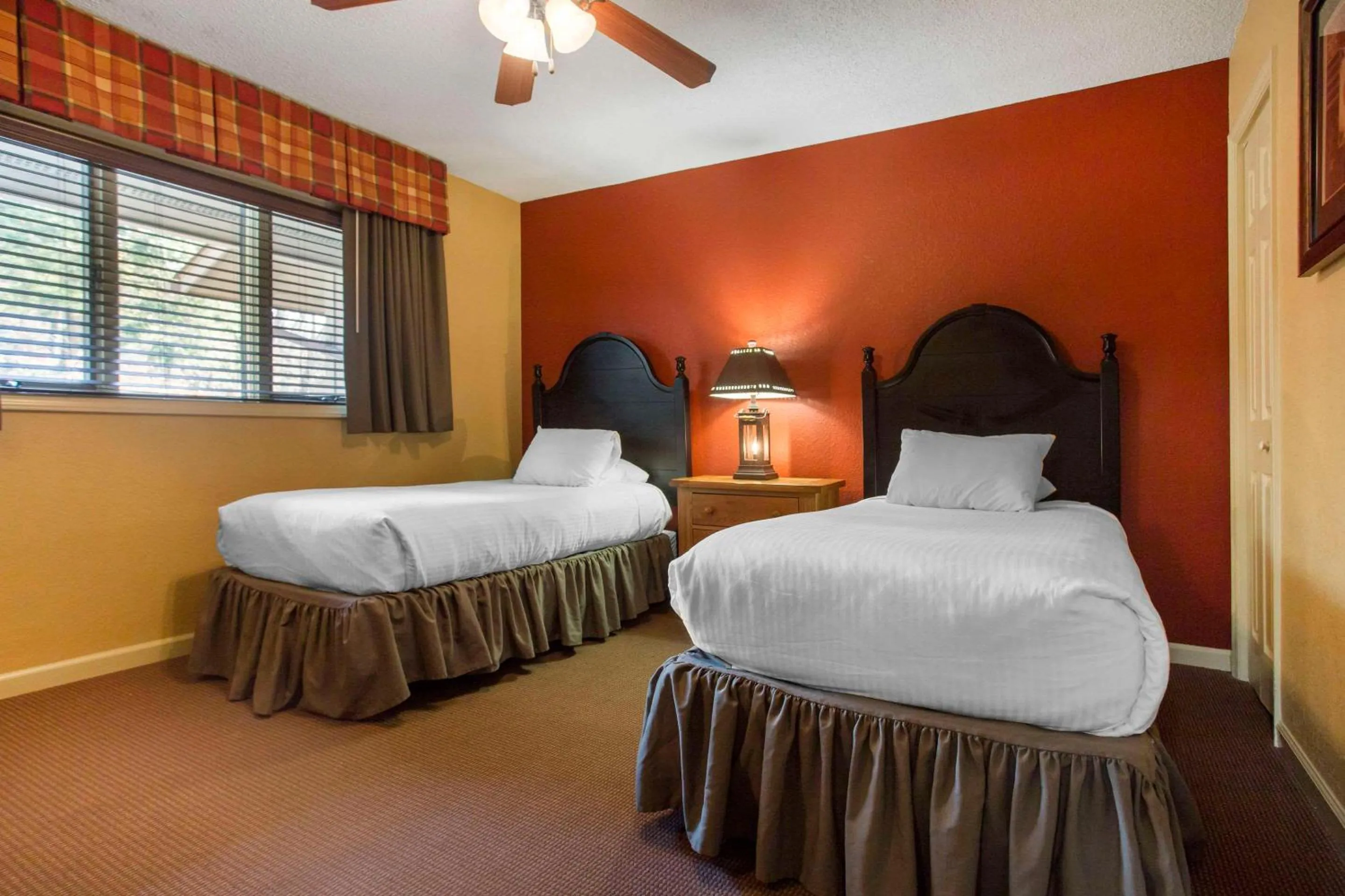 Bedroom, Bed in Bluegreen Vacations Blue Ridge Village, an Ascend Collection Resort