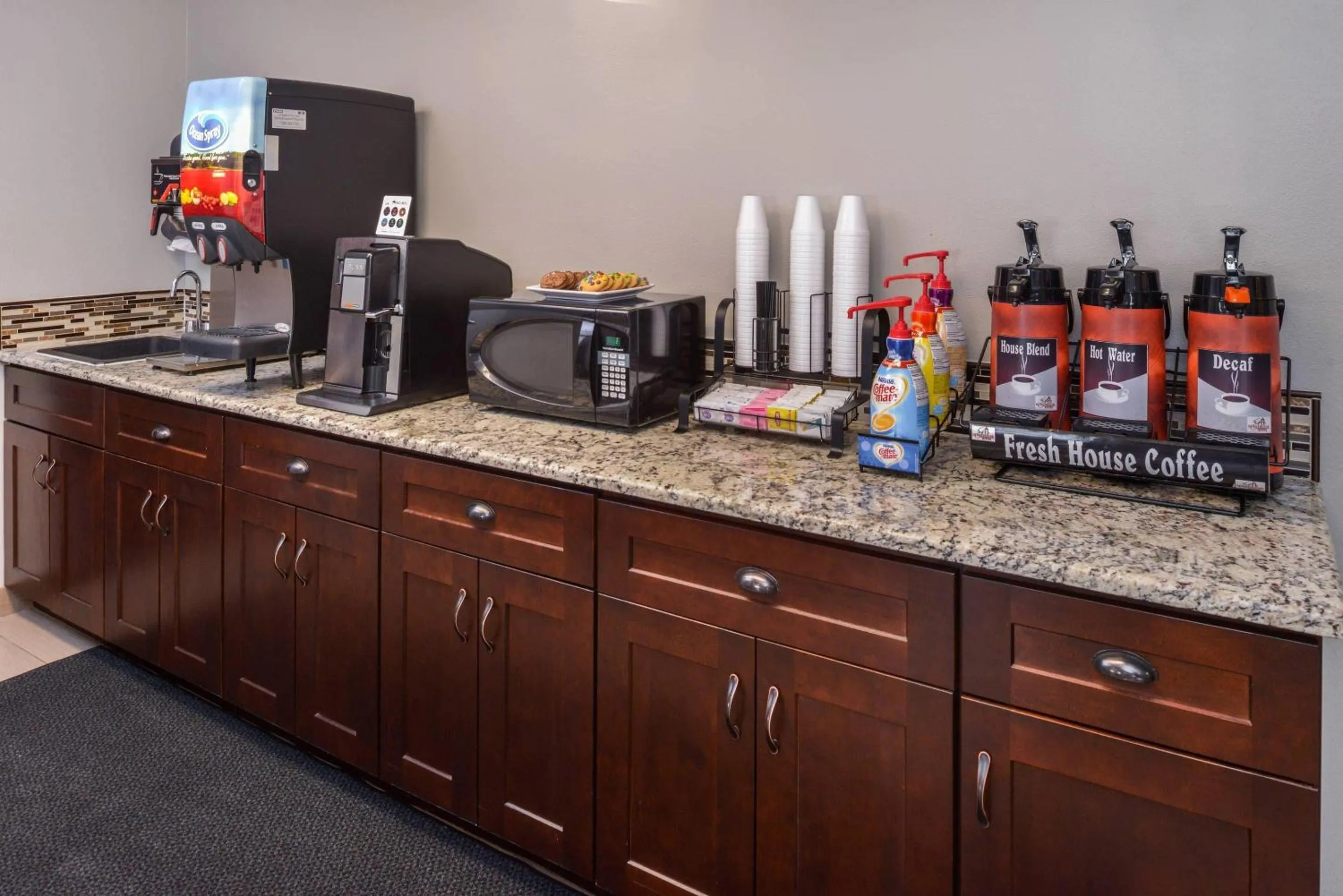 Breakfast in Quality Inn & Suites Kennewick Tri-Cities