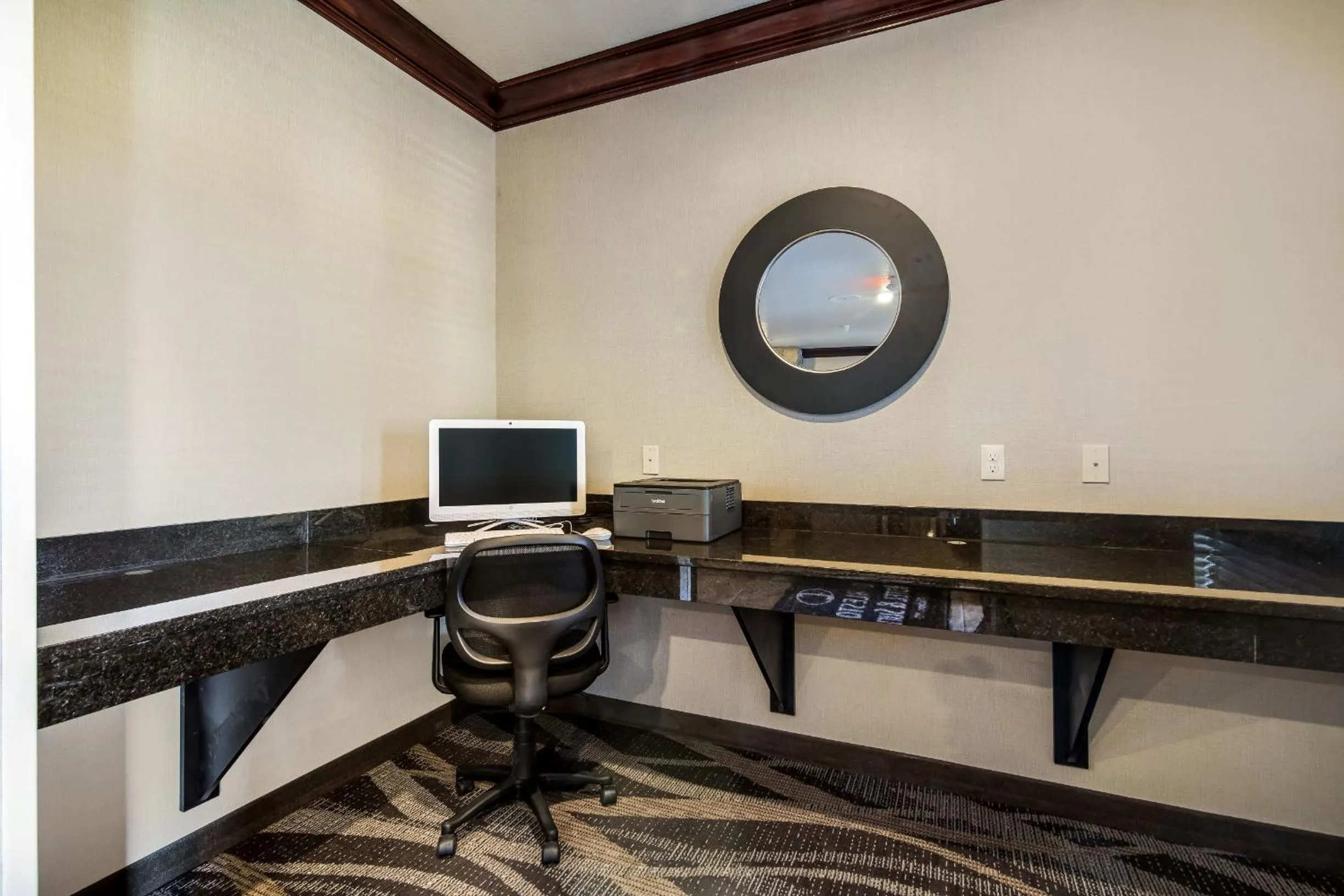 Business facilities in Cobblestone Hotel & Suites - Victor