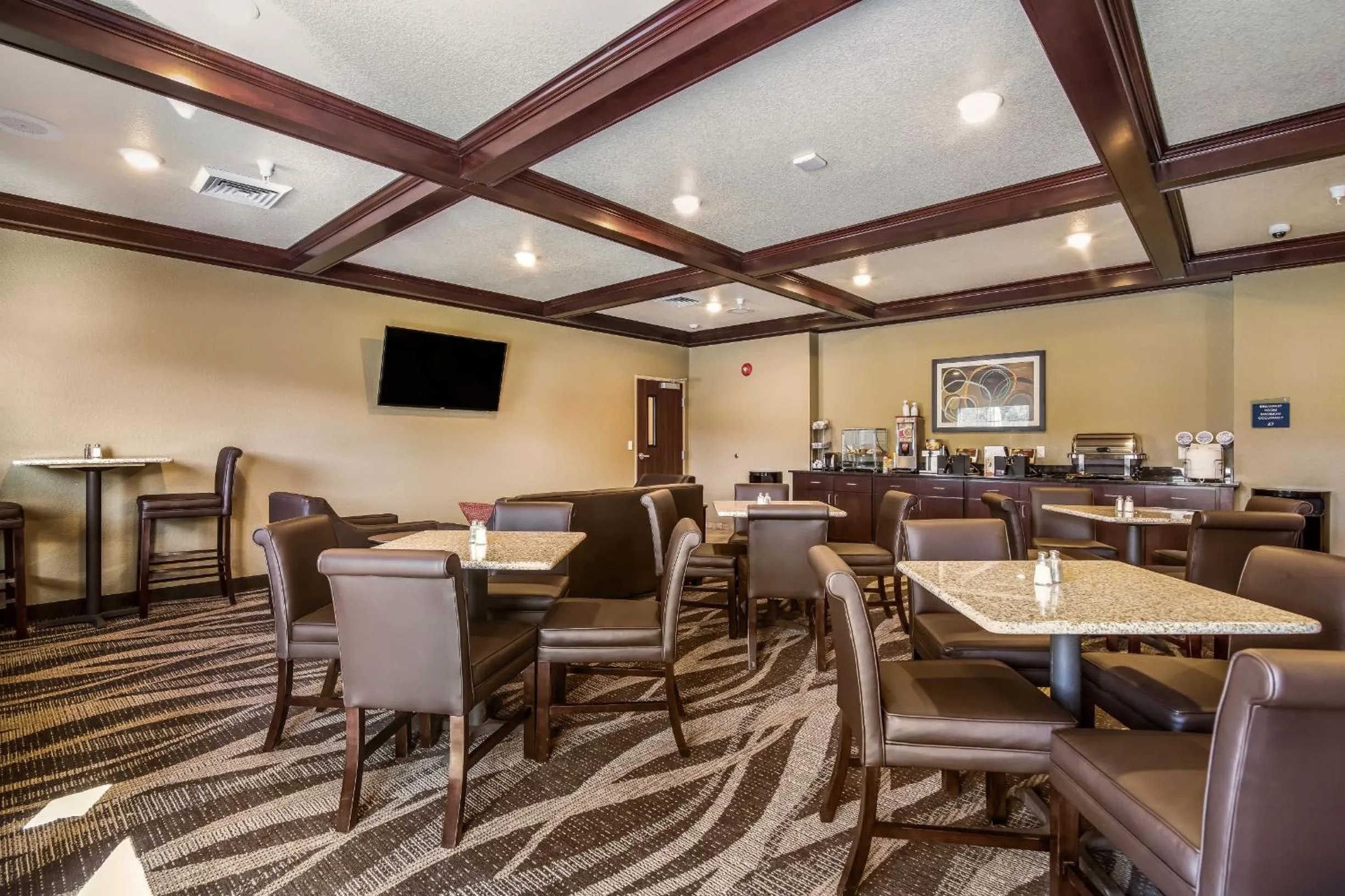 Restaurant/places to eat in Cobblestone Hotel & Suites - Victor