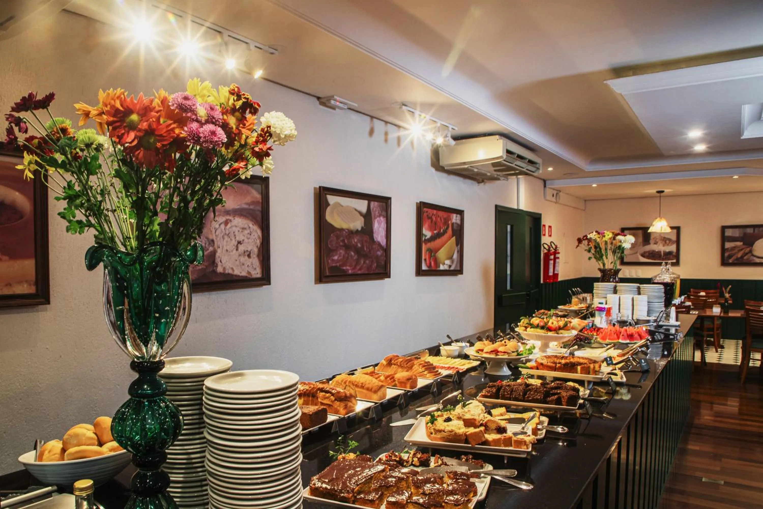 Buffet breakfast in Hotel Fioreze Origem