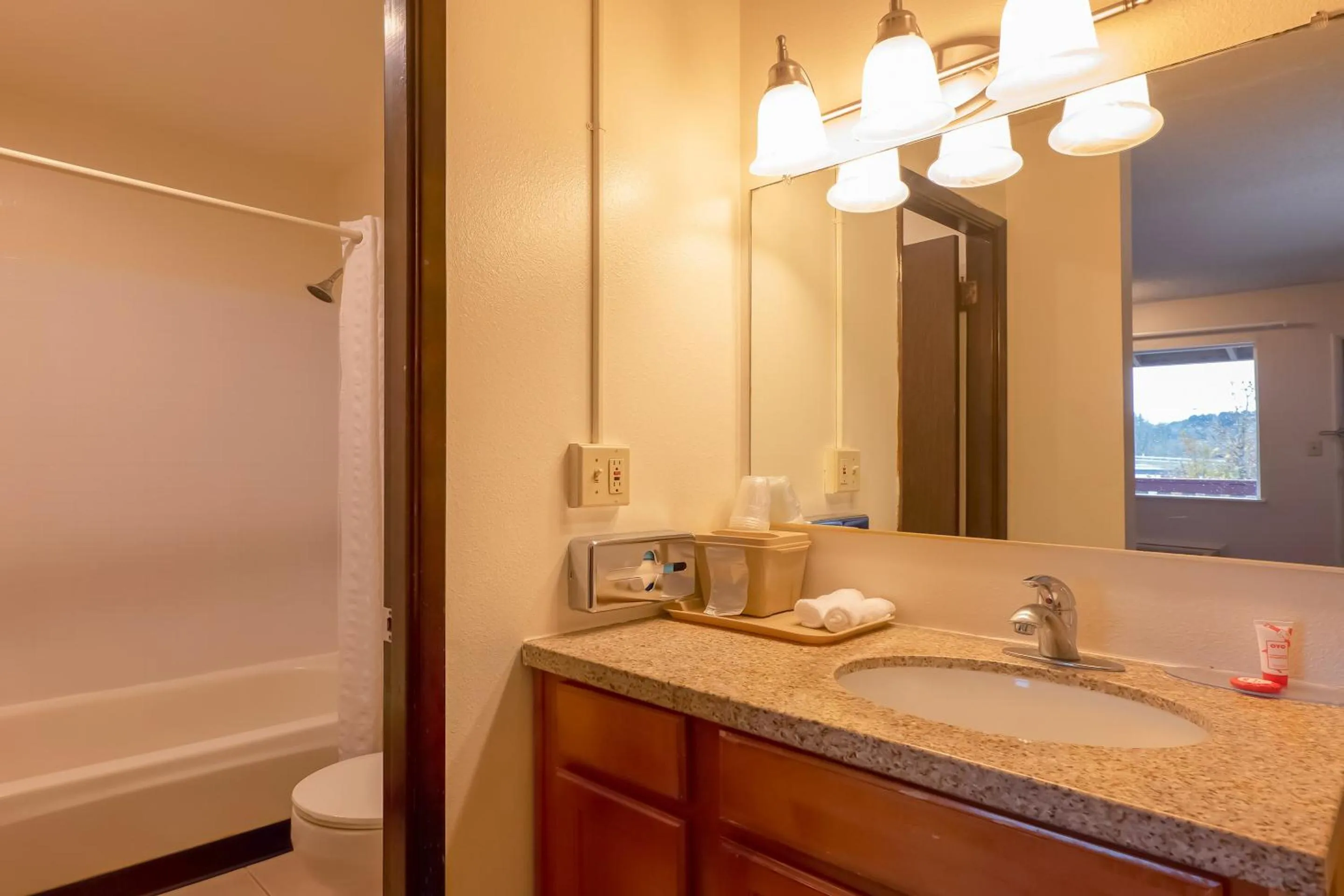 Bathroom in OYO Hotel Chehalis I-5 South