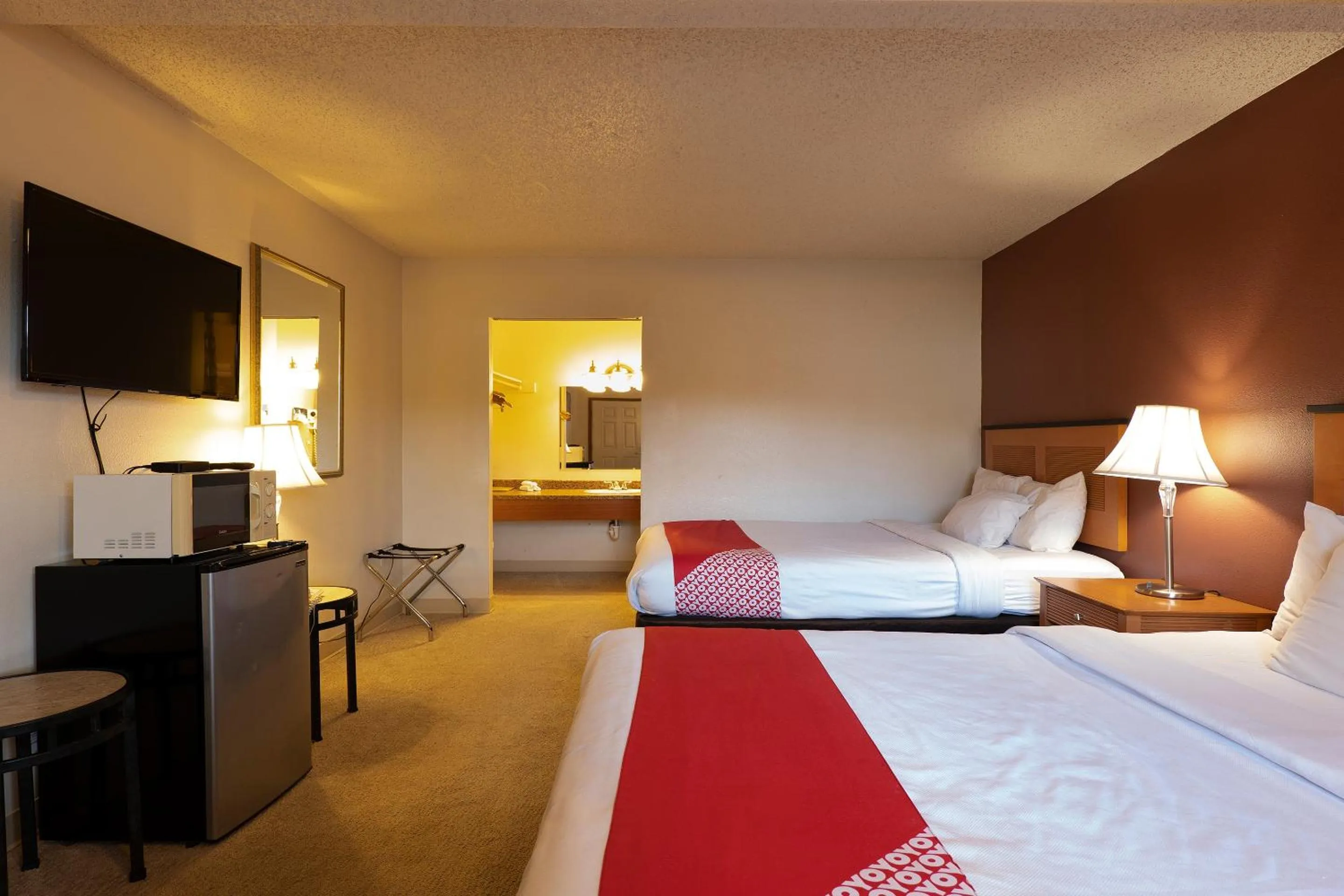 Bedroom, Bed in OYO Hotel Chehalis I-5 South