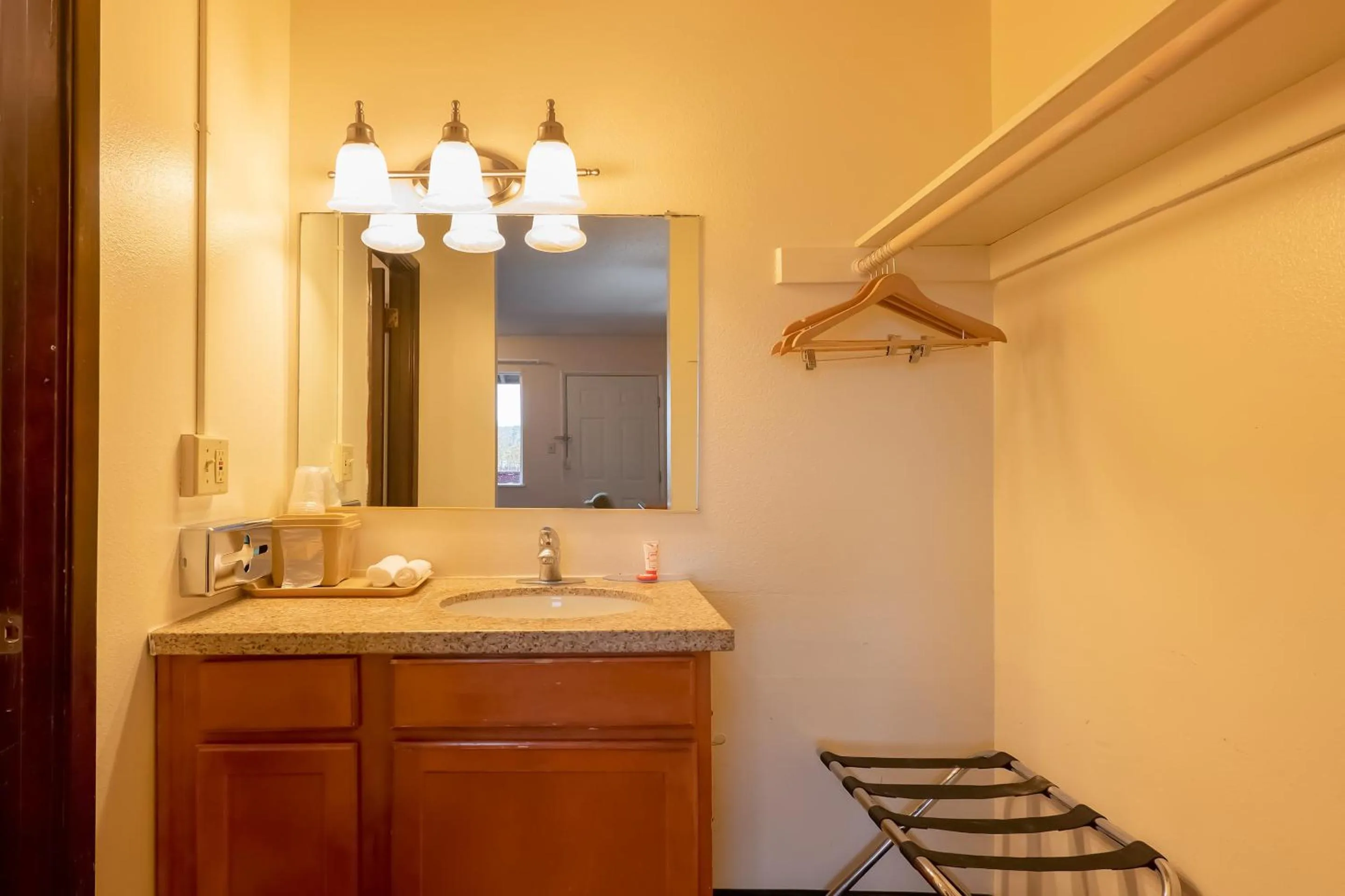 Bathroom in OYO Hotel Chehalis I-5 South