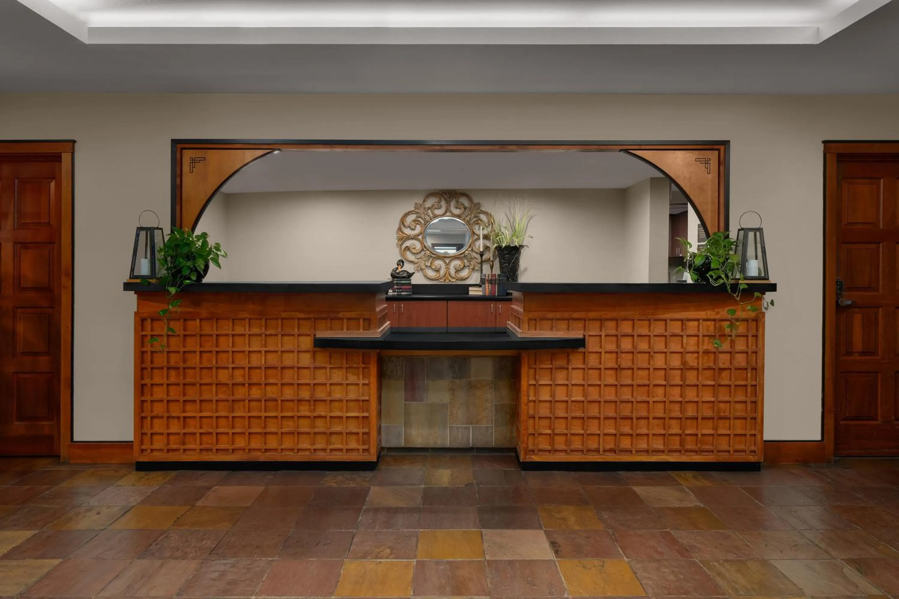 Lobby or reception in Larkspur Landing Extended Stay Suites Roseville