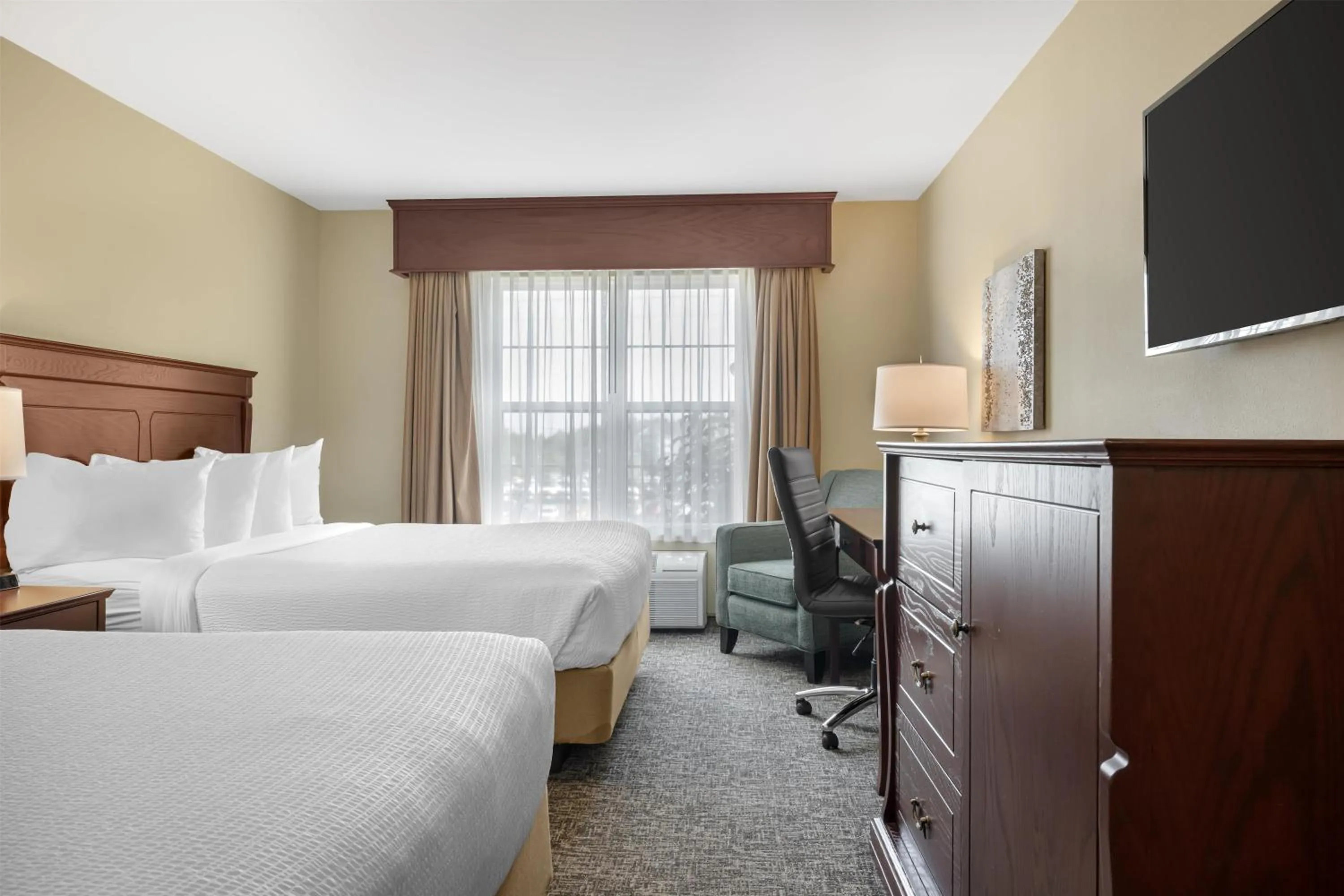 Bedroom, Bed in Best Western Plus Fredericton Hotel & Suites