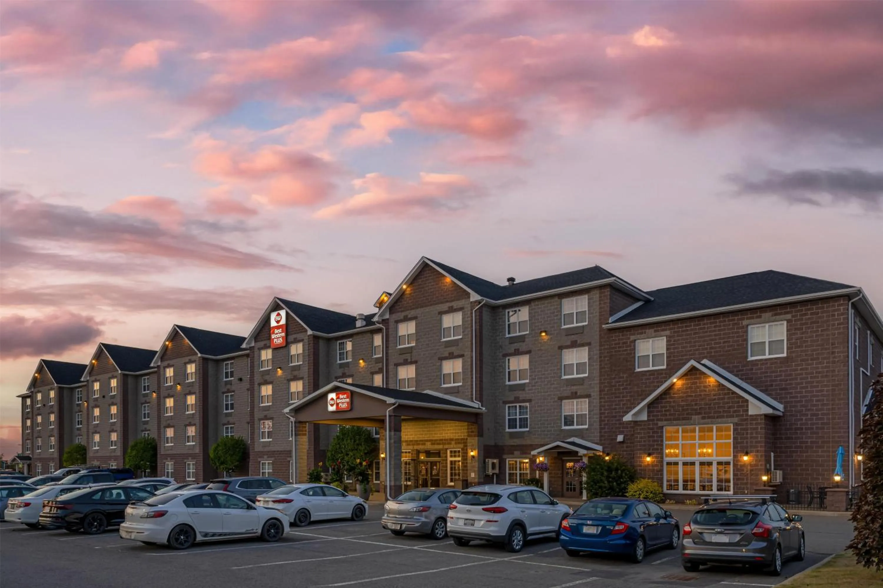 Property building in Best Western Plus Fredericton Hotel & Suites