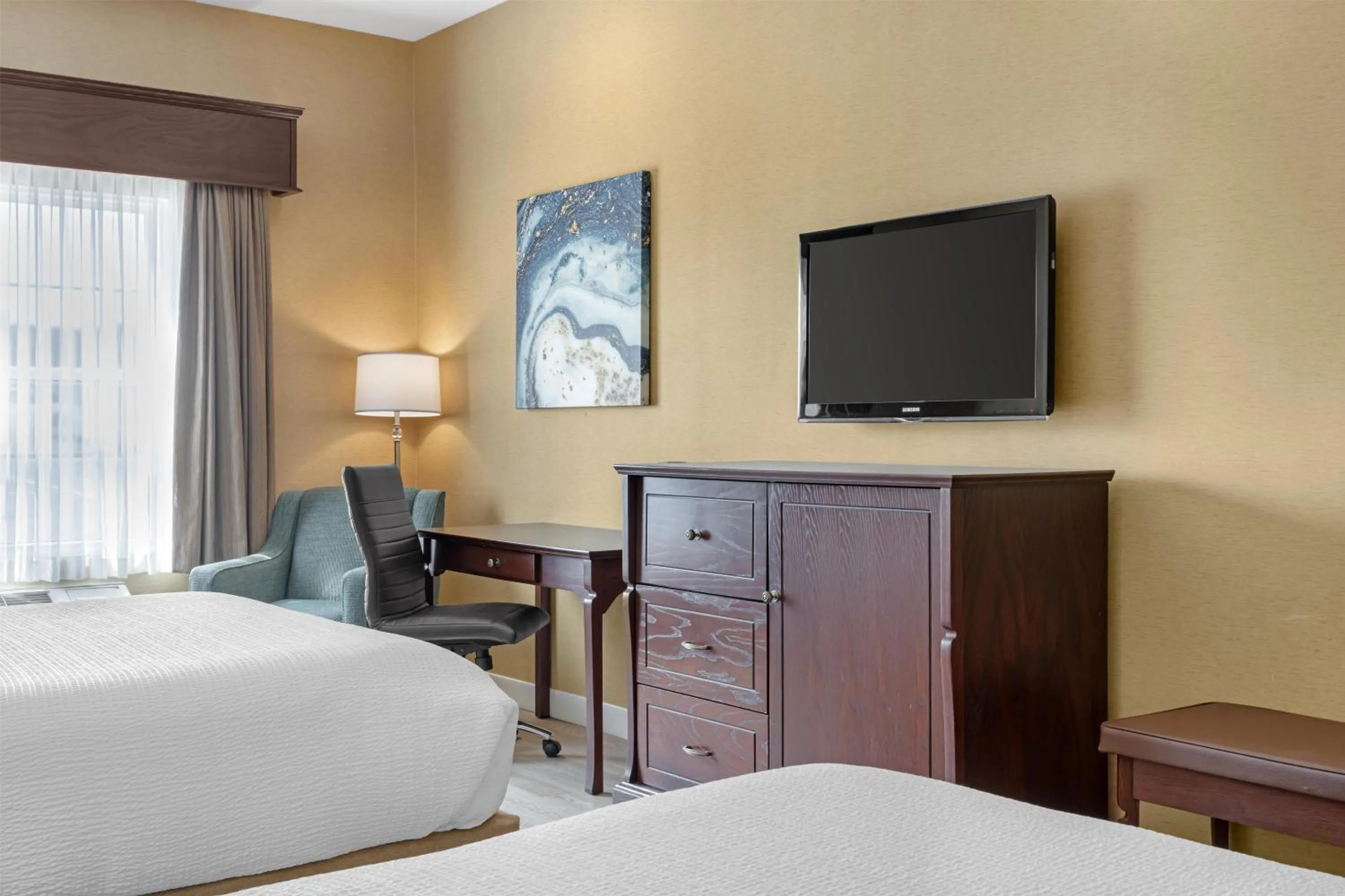 Bedroom, Bed in Best Western Plus Fredericton Hotel & Suites