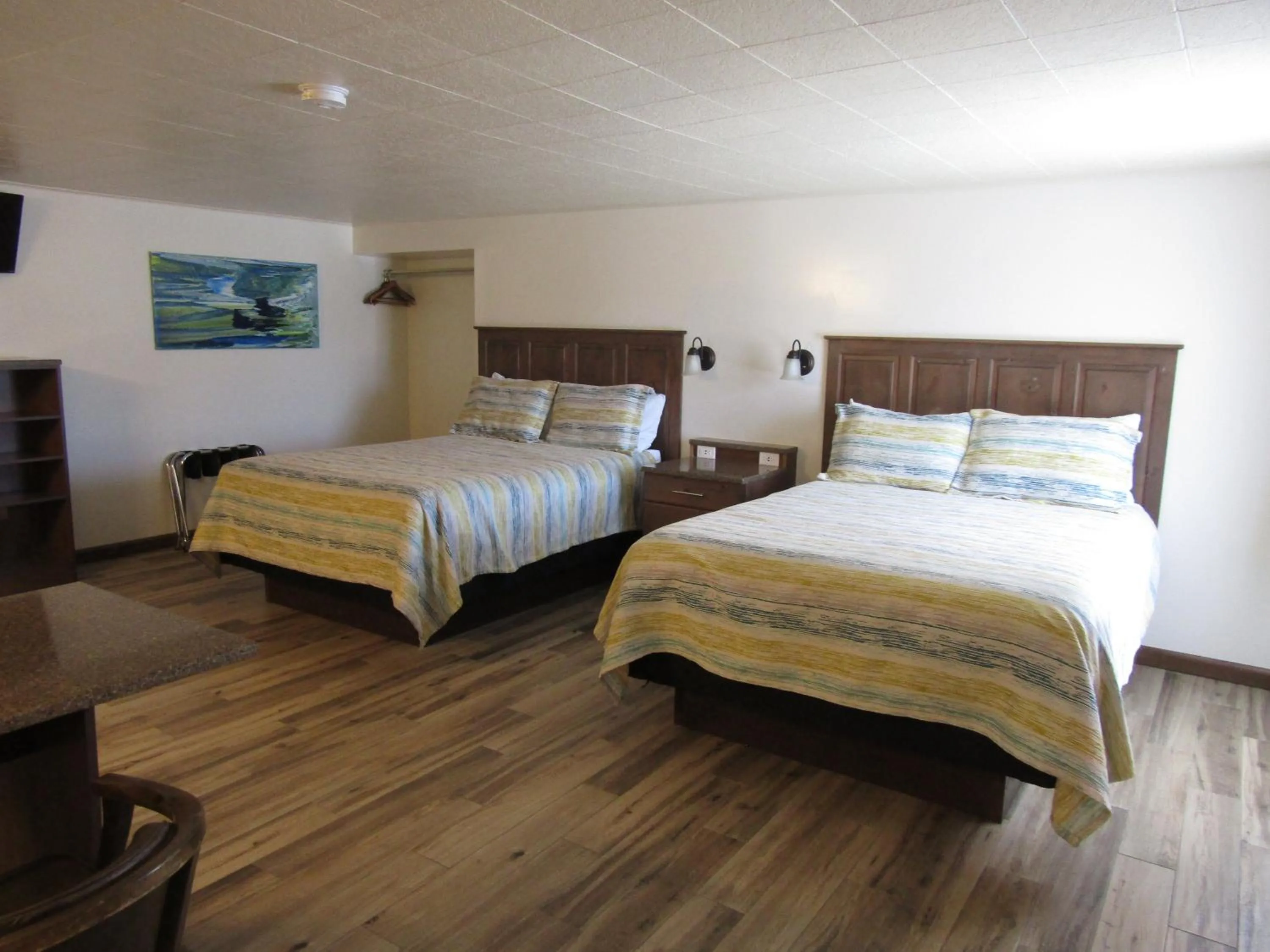 Bed in Lamplighter Lodge